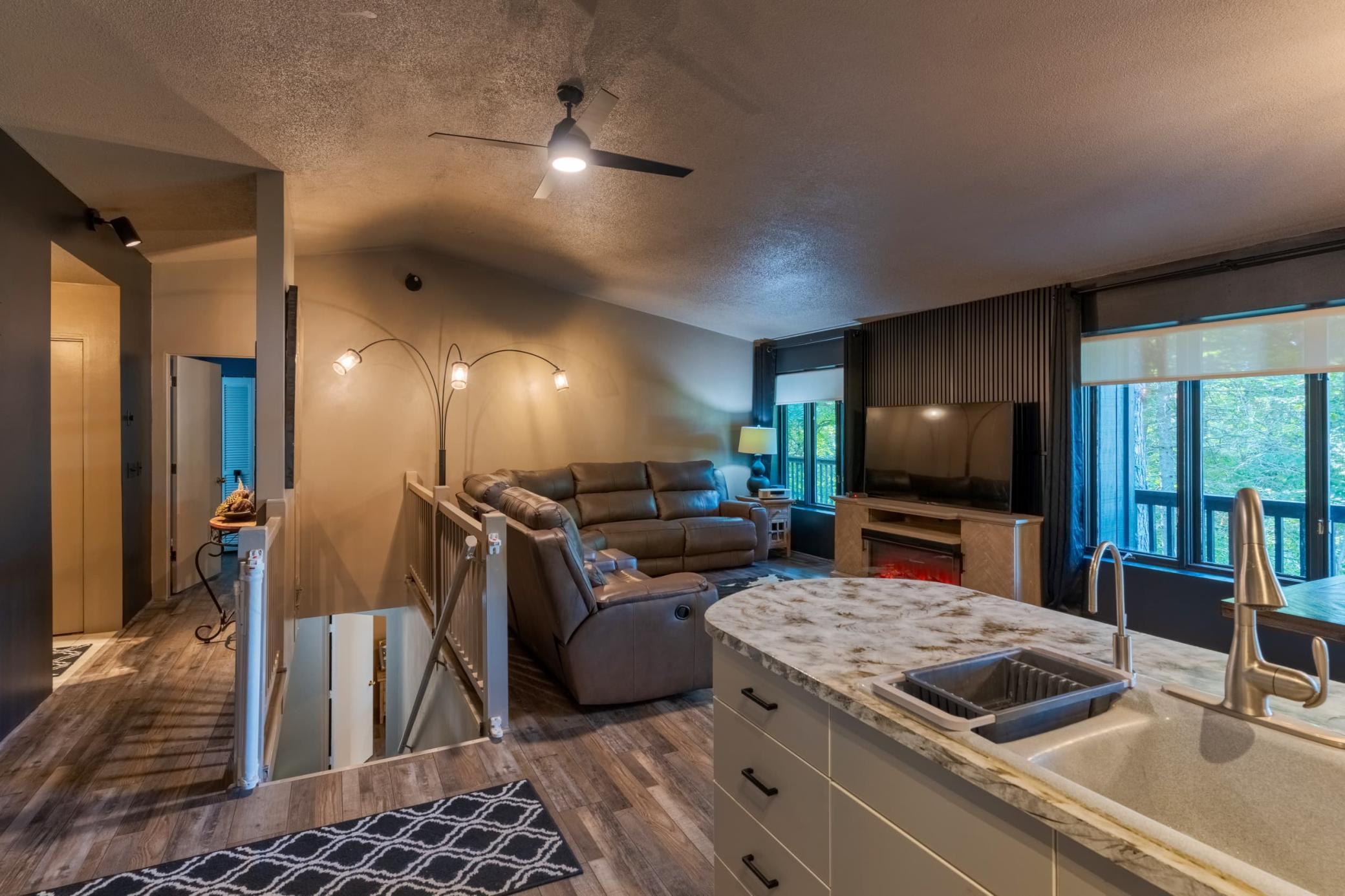 1989 single family home for sale at 3216 Gryce Styne Road NE in Bemidji, MN — 3 bed, 4 bath (photo 11 of 114)