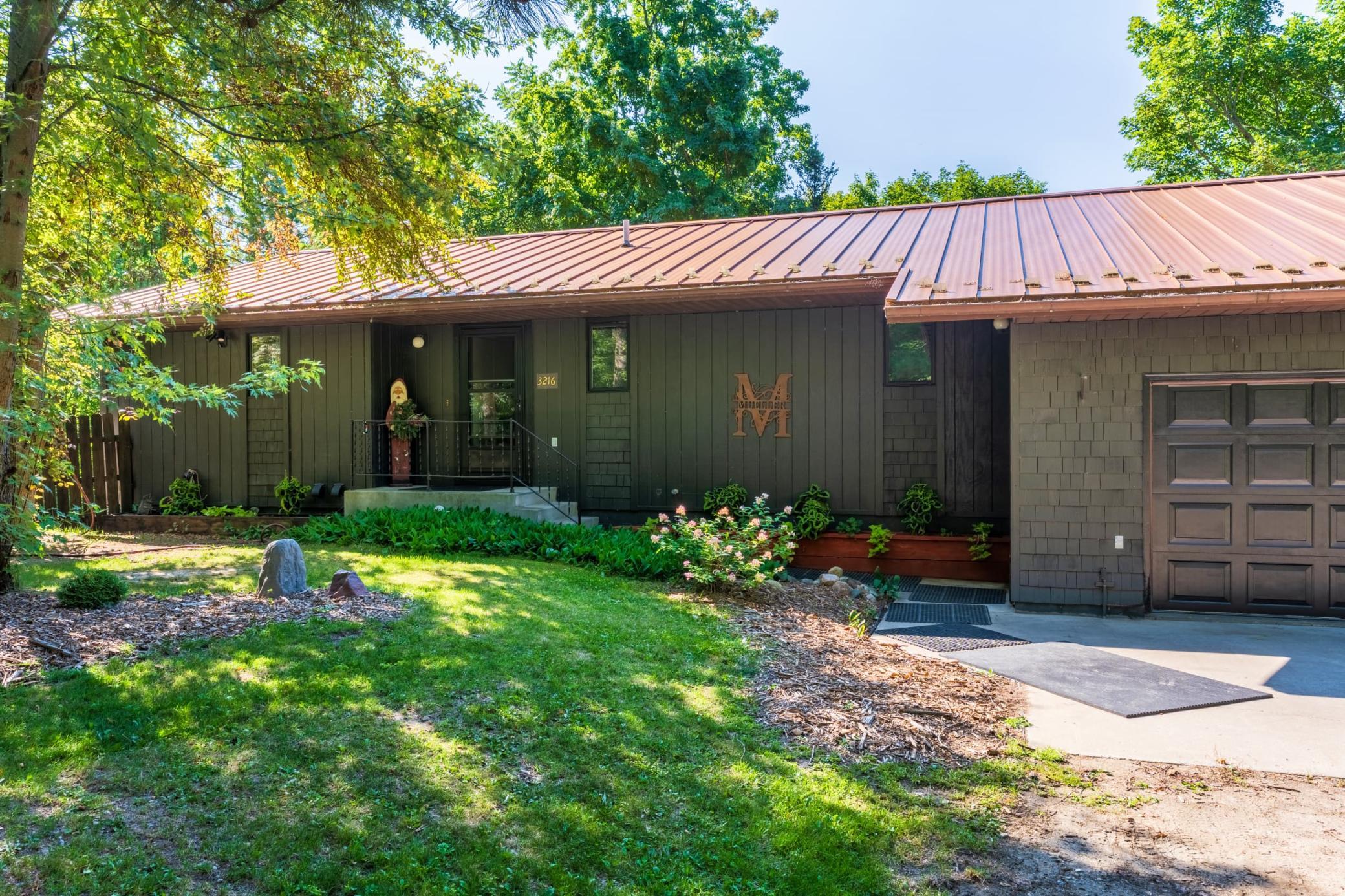 1989 single family home for sale at 3216 Gryce Styne Road NE in Bemidji, MN — 3 bed, 4 bath (photo 51 of 114)