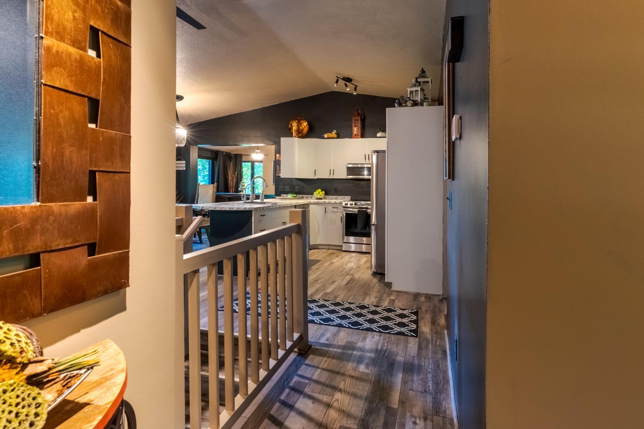 1989 single family home for sale at 3216 Gryce Styne Road NE in Bemidji, MN — 3 bed, 4 bath (photo 7 of 114)