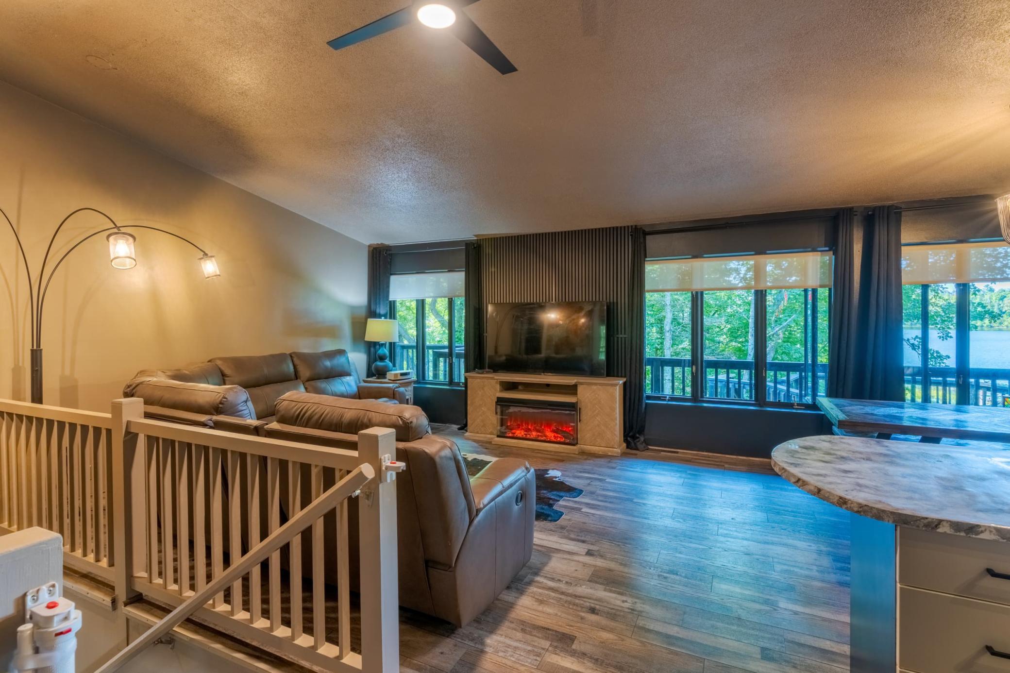 1989 single family home for sale at 3216 Gryce Styne Road NE in Bemidji, MN — 3 bed, 4 bath (photo 10 of 114)