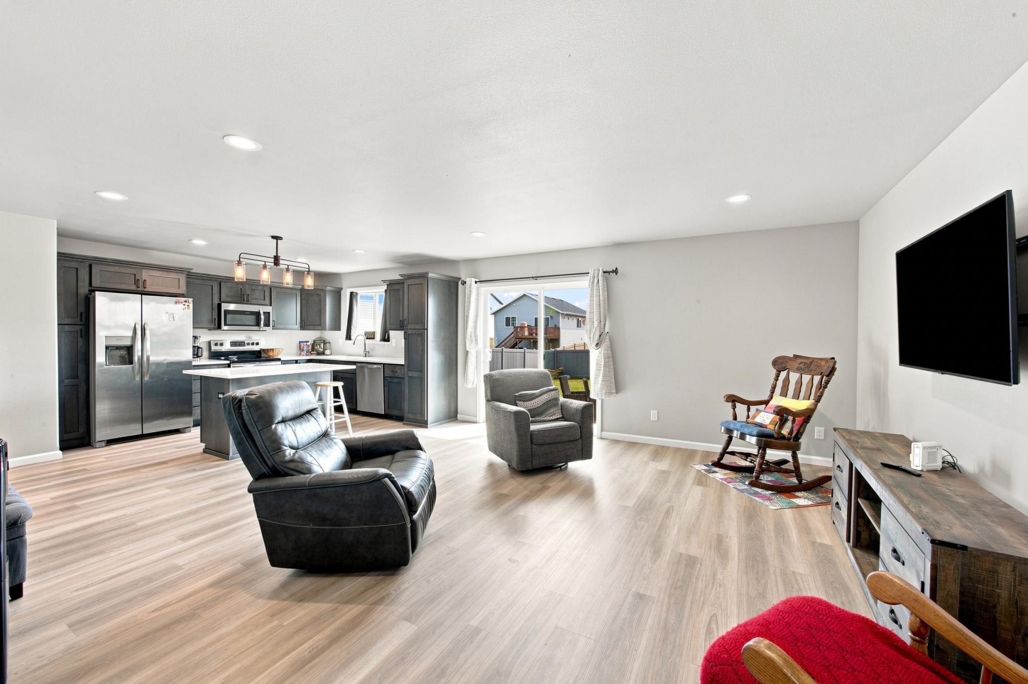 2023 single family home for sale at 6029 Kodiak Lane in Horace, ND — 4 bed, 4 bath (photo 15 of 49)