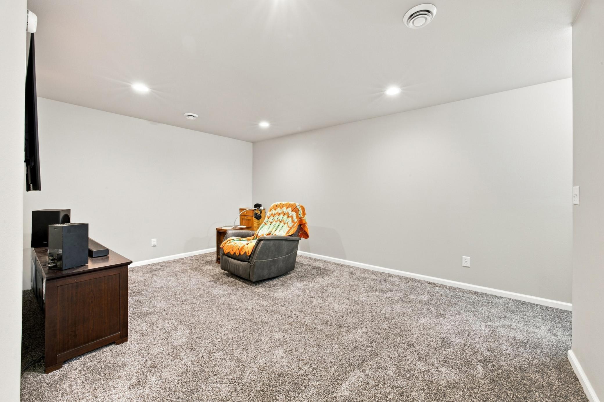 2023 single family home for sale at 6029 Kodiak Lane in Horace, ND — 4 bed, 4 bath (photo 36 of 49)