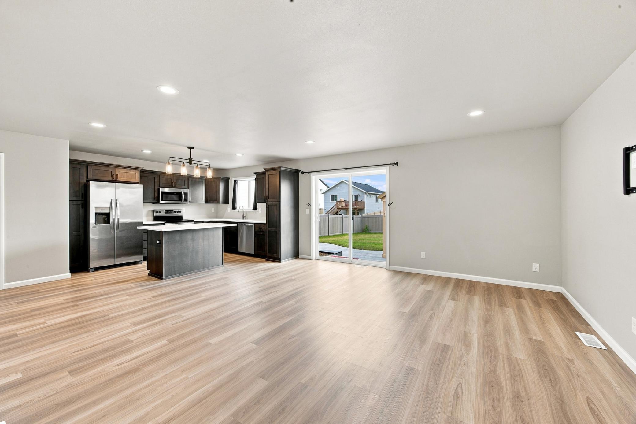 2023 single family home for sale at 6029 Kodiak Lane in Horace, ND — 4 bed, 4 bath (photo 15 of 55)