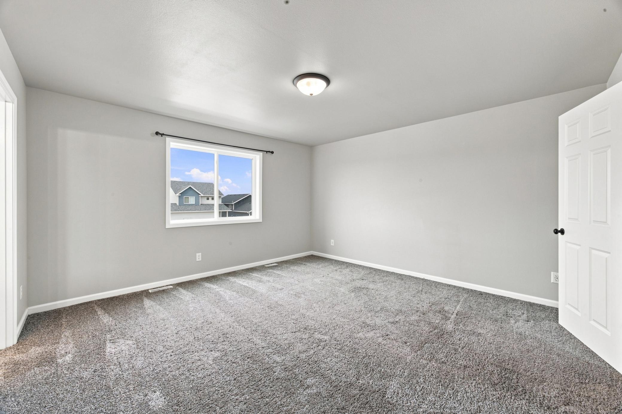 2023 single family home for sale at 6029 Kodiak Lane in Horace, ND — 4 bed, 4 bath (photo 26 of 55)