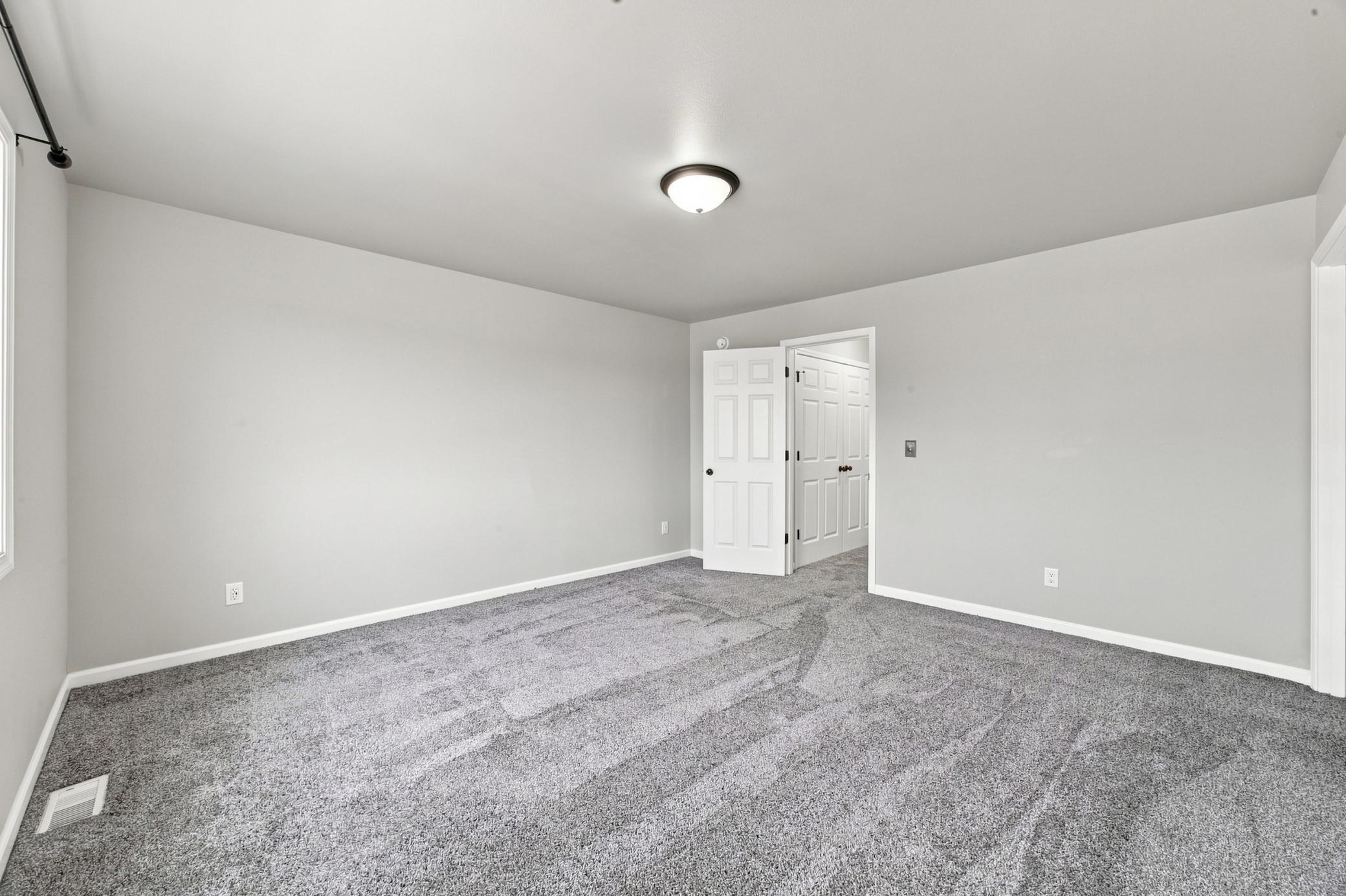 2023 single family home for sale at 6029 Kodiak Lane in Horace, ND — 4 bed, 4 bath (photo 28 of 55)