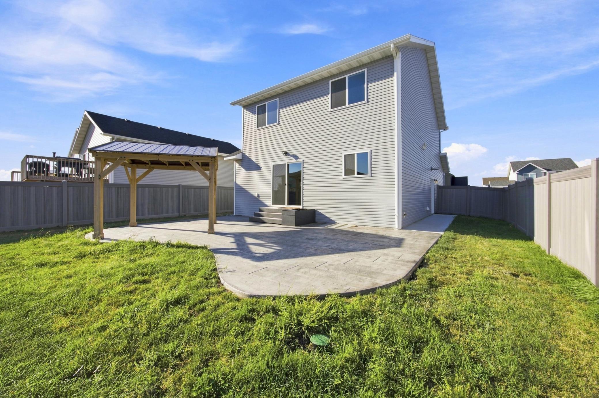 2023 single family home for sale at 6029 Kodiak Lane in Horace, ND — 4 bed, 4 bath (photo 52 of 55)