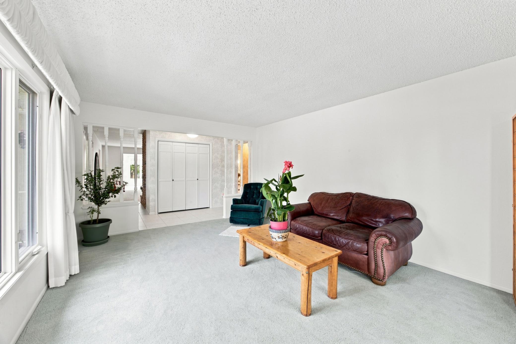 1979 single family home for sale at 3206 Rivershore Drive S in Moorhead, MN — 3 bed, 4 bath (photo 5 of 36)