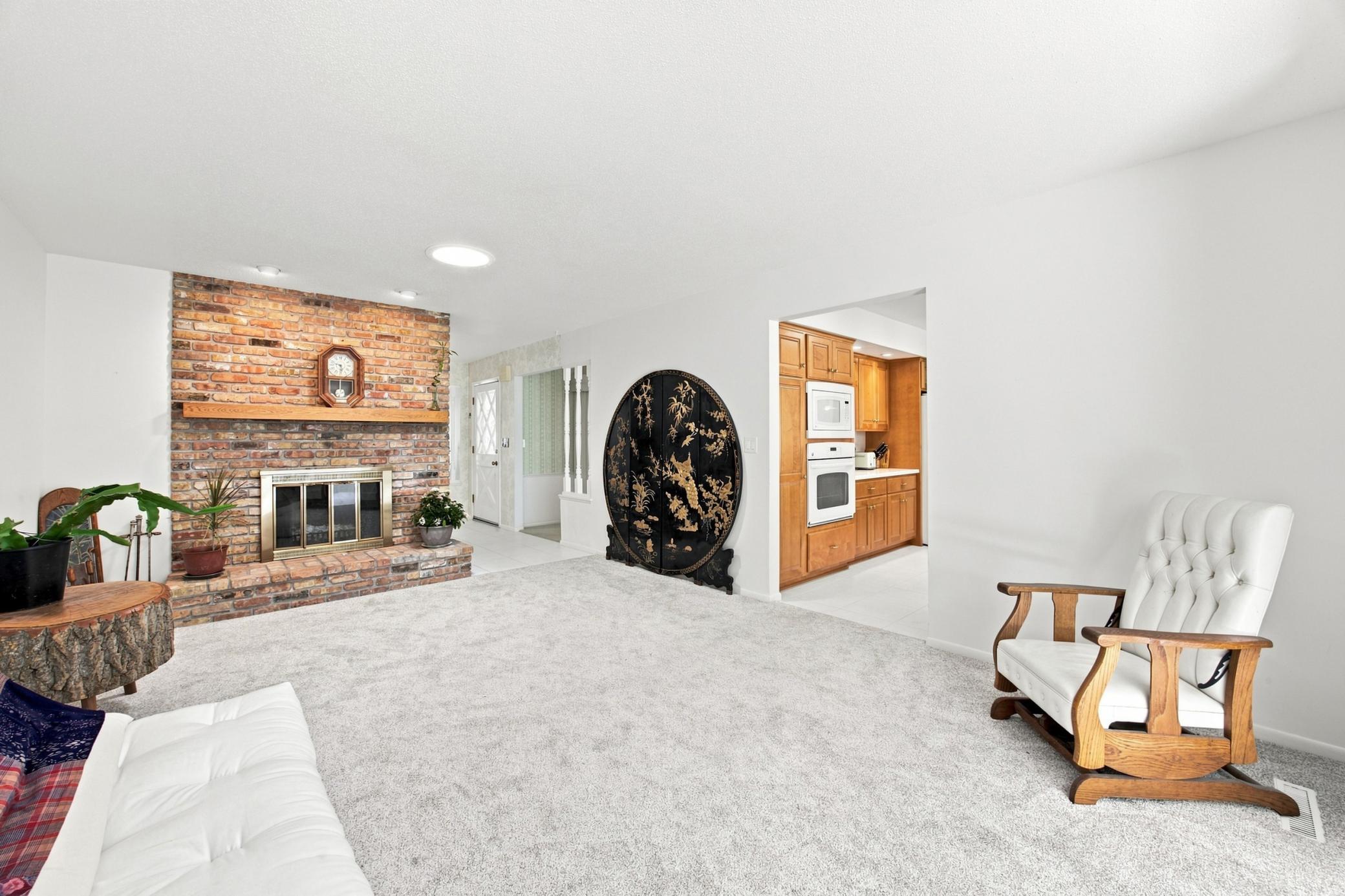1979 single family home for sale at 3206 Rivershore Drive S in Moorhead, MN — 3 bed, 4 bath (photo 6 of 36)