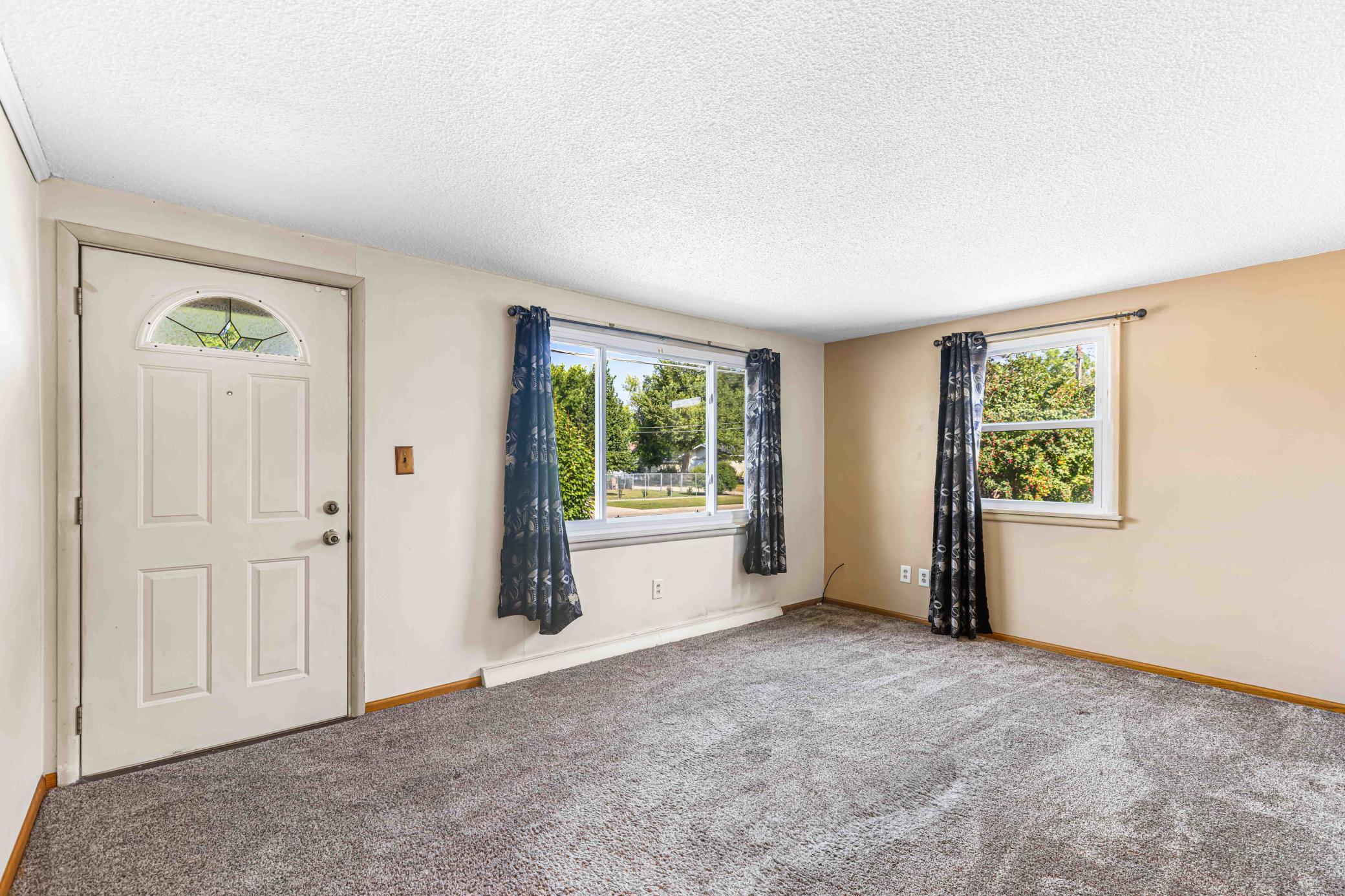 1930 single family home for sale at 319 1st Street in West Fargo, ND — 2 bed, 1 bath (photo 17 of 27)