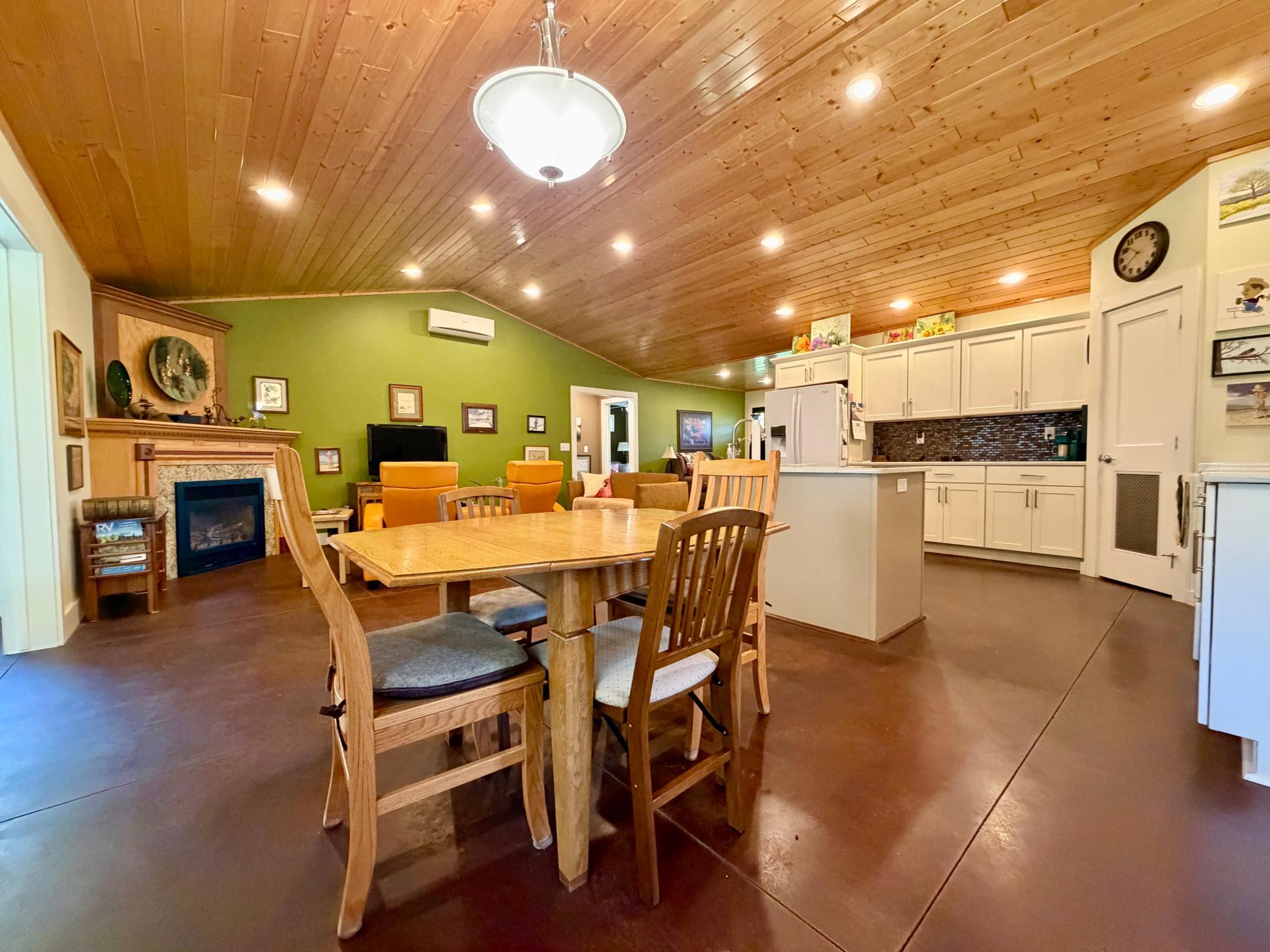 2013 single family home for sale at 1847 Spruce Grove Trail in Detroit Lakes, MN — 3 bed, 2 bath (photo 11 of 51)