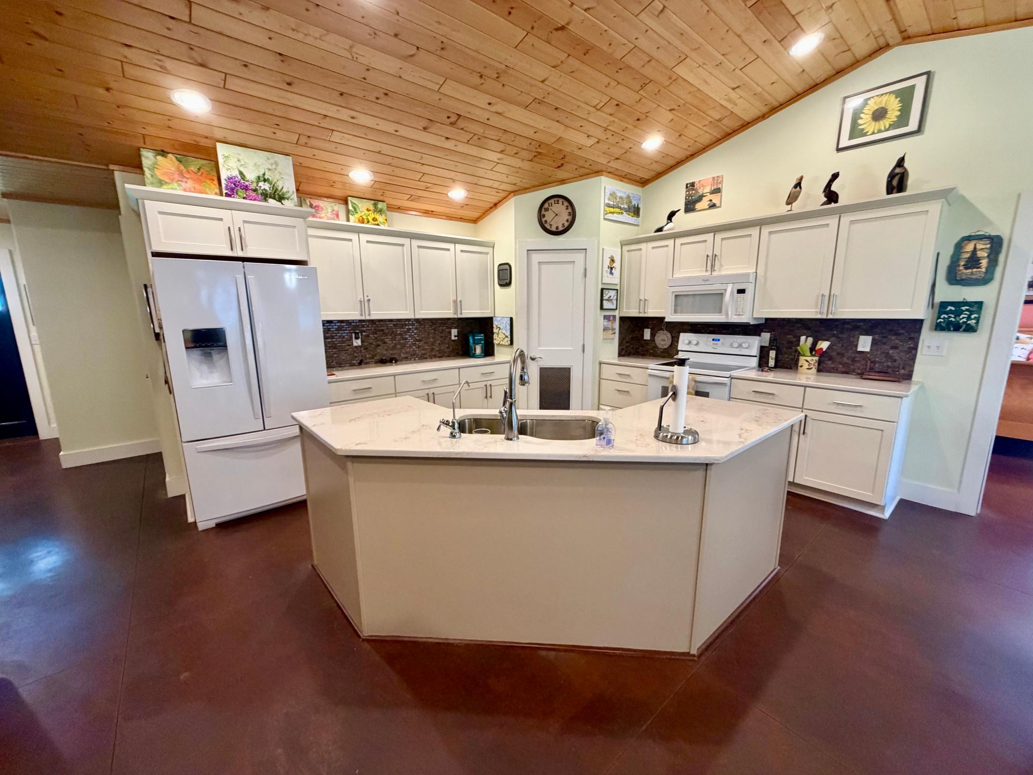 2013 single family home for sale at 1847 Spruce Grove Trail in Detroit Lakes, MN — 3 bed, 2 bath (photo 13 of 51)