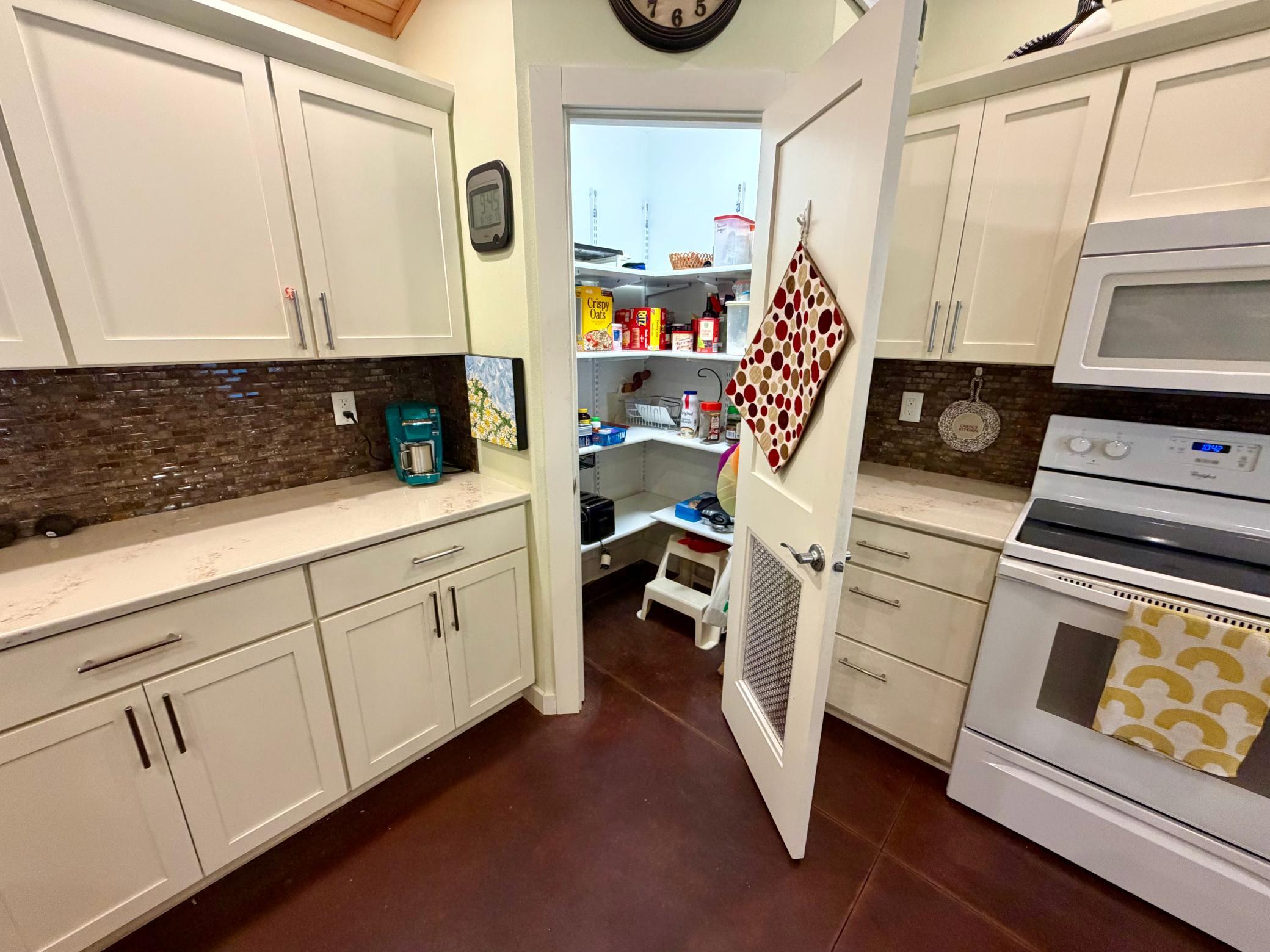 2013 single family home for sale at 1847 Spruce Grove Trail in Detroit Lakes, MN — 3 bed, 2 bath (photo 15 of 51)