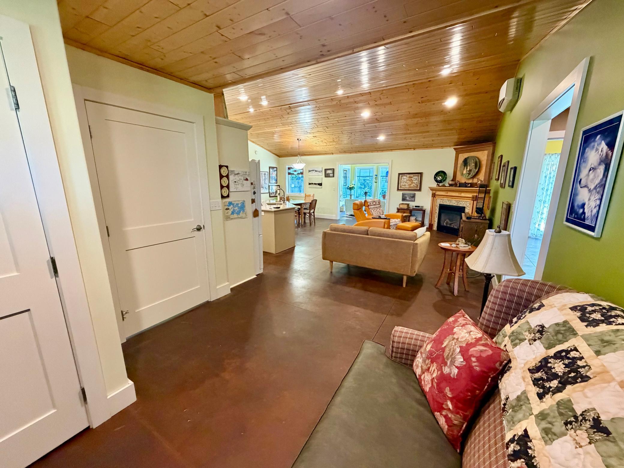 2013 single family home for sale at 1847 Spruce Grove Trail in Detroit Lakes, MN — 3 bed, 2 bath (photo 6 of 51)