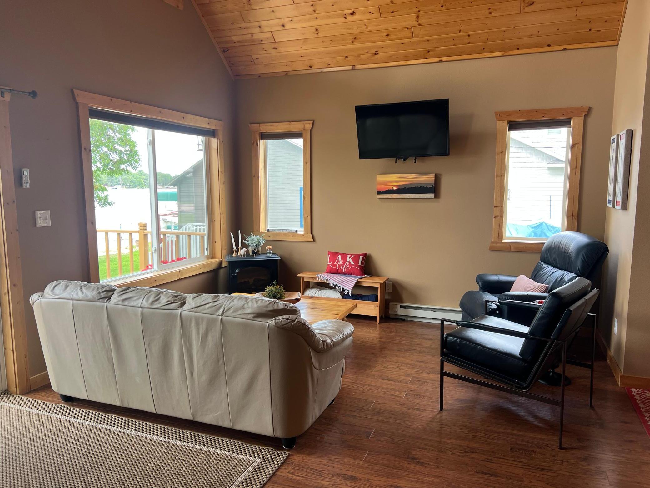 2013 single family home for sale at 12090 Lake Street SE in Mentor, MN — 2 bed, 1 bath (photo 19 of 38)