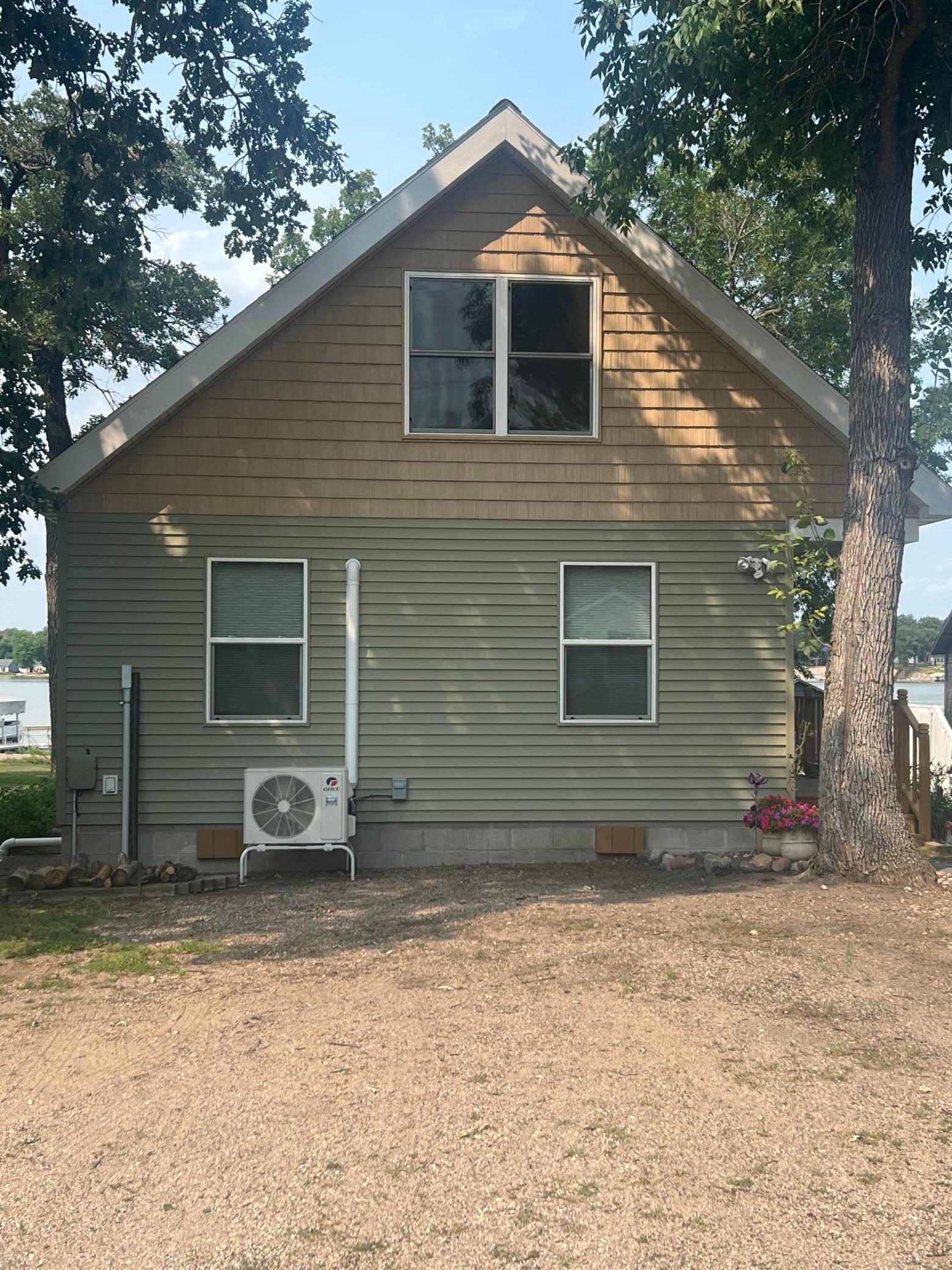 2013 single family home for sale at 12090 Lake Street SE in Mentor, MN — 2 bed, 1 bath (photo 3 of 38)