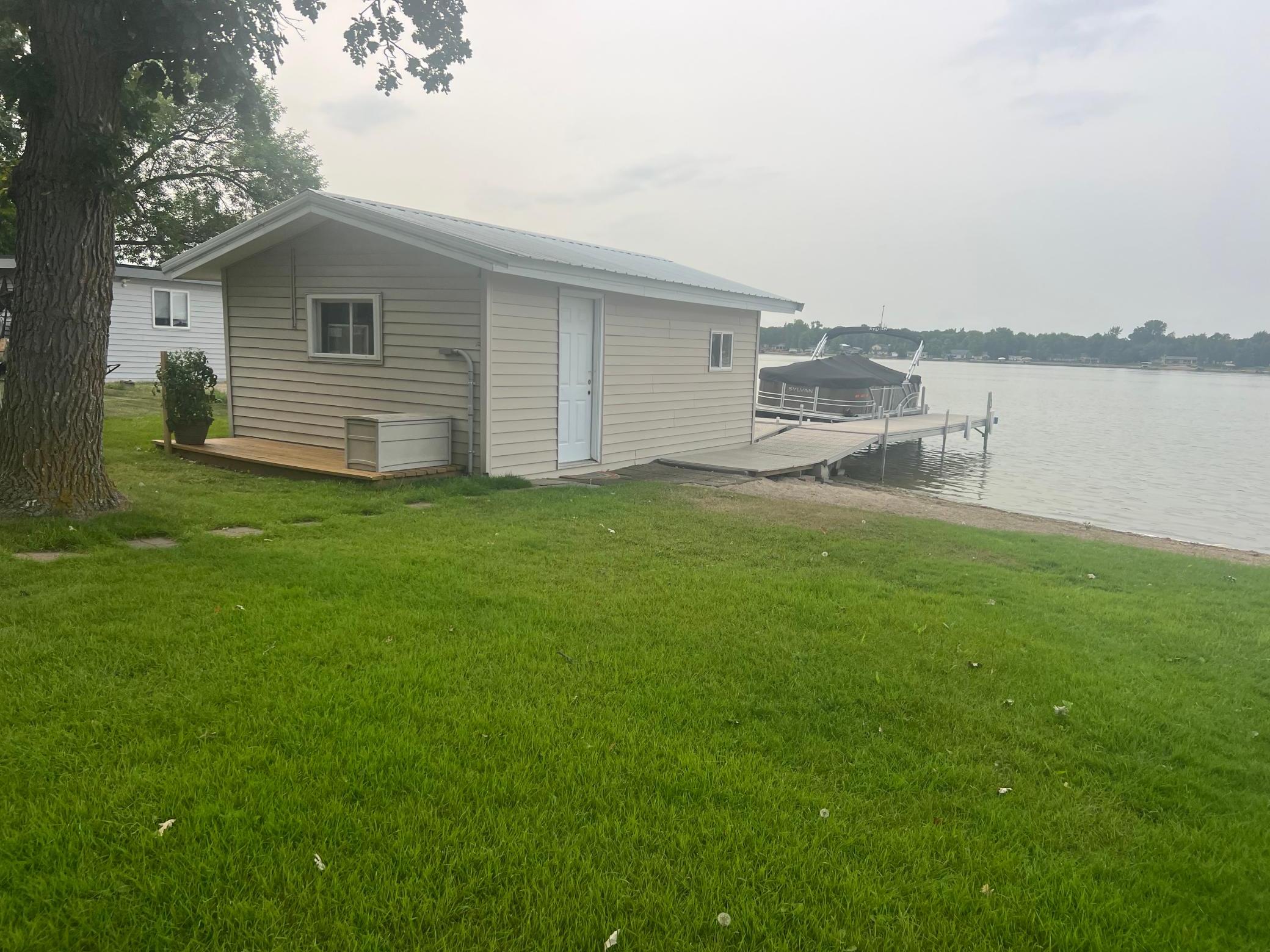 2013 single family home for sale at 12090 Lake Street SE in Mentor, MN — 2 bed, 1 bath (photo 10 of 38)