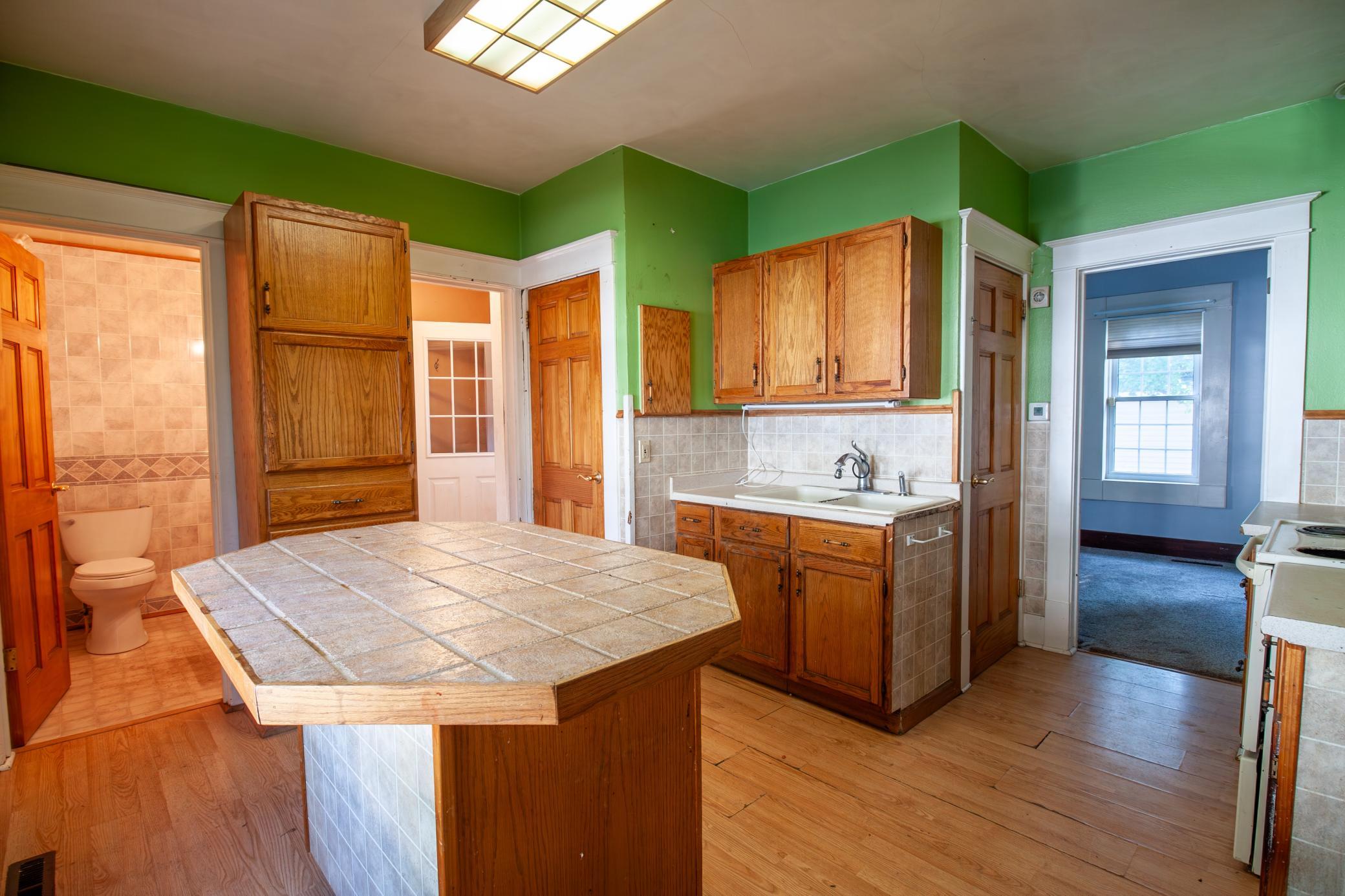 1922 single family home for sale at 209 Cleveland Avenue E in Underwood, MN — 4 bed, 3 bath (photo 15 of 49)