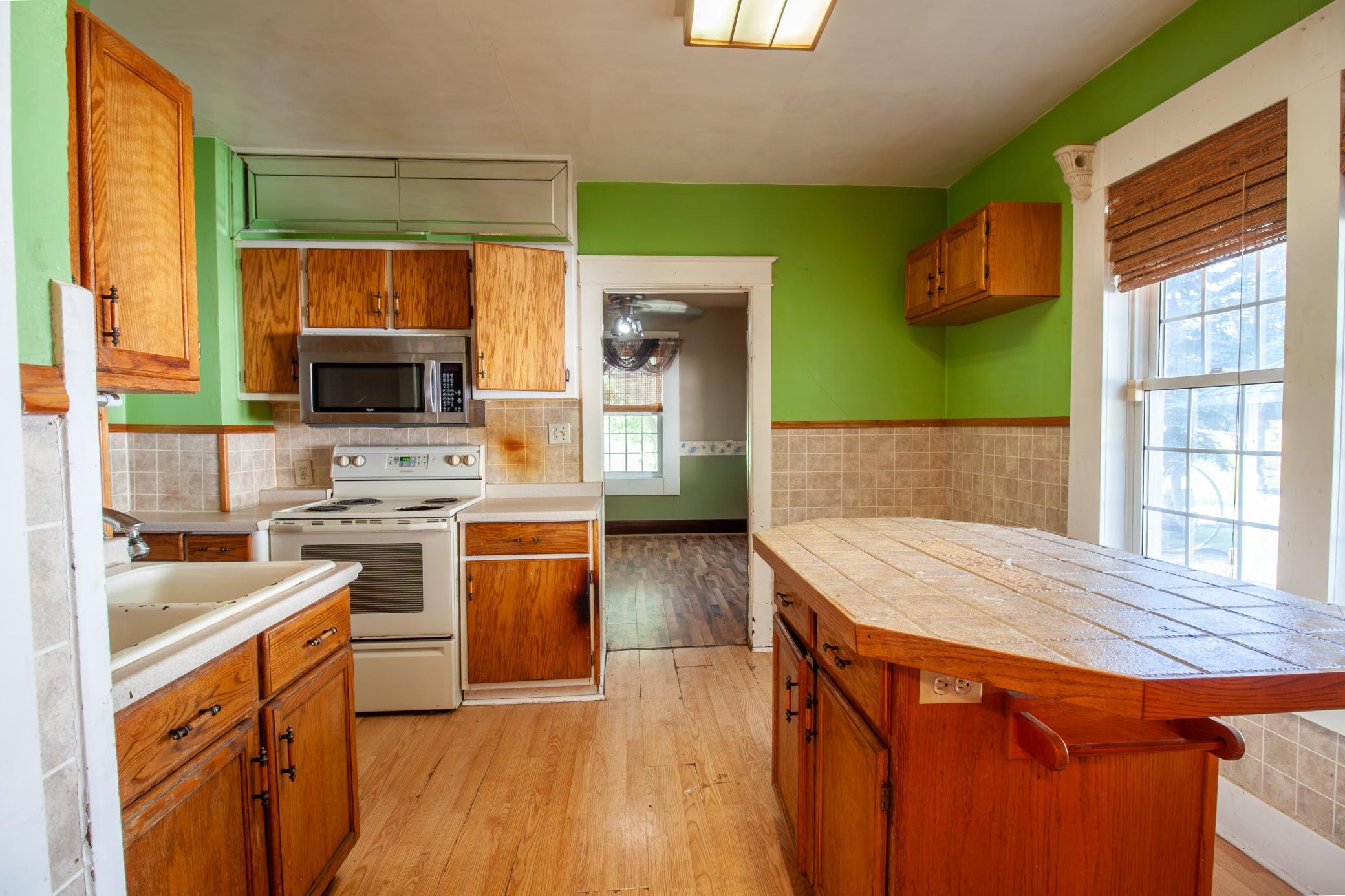 1922 single family home for sale at 209 Cleveland Avenue E in Underwood, MN — 4 bed, 3 bath (photo 16 of 49)
