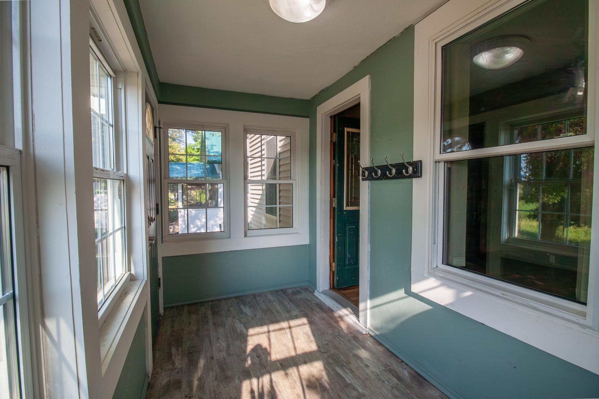 1922 single family home for sale at 209 Cleveland Avenue E in Underwood, MN — 4 bed, 3 bath (photo 5 of 49)