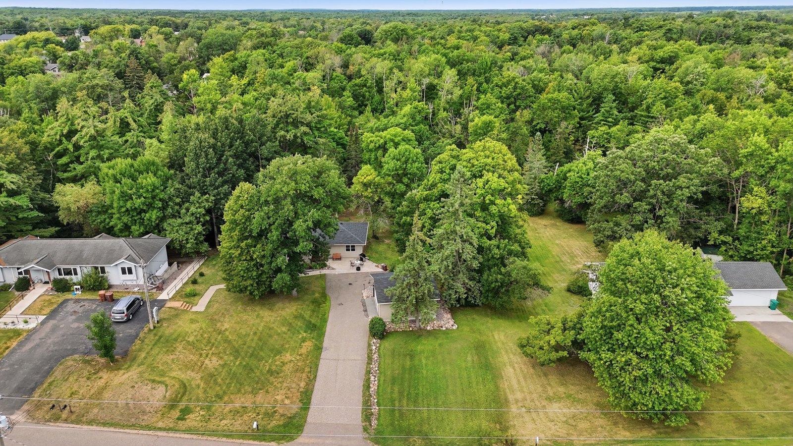1963 single family home for sale at 535 6th Avenue SE in Aitkin, MN — 4 bed, 2 bath (photo 3 of 30)