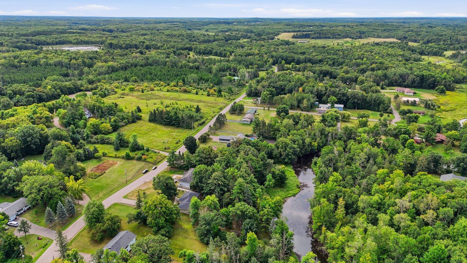 1963 single family home for sale at 535 6th Avenue SE in Aitkin, MN — 4 bed, 2 bath (photo 4 of 30)