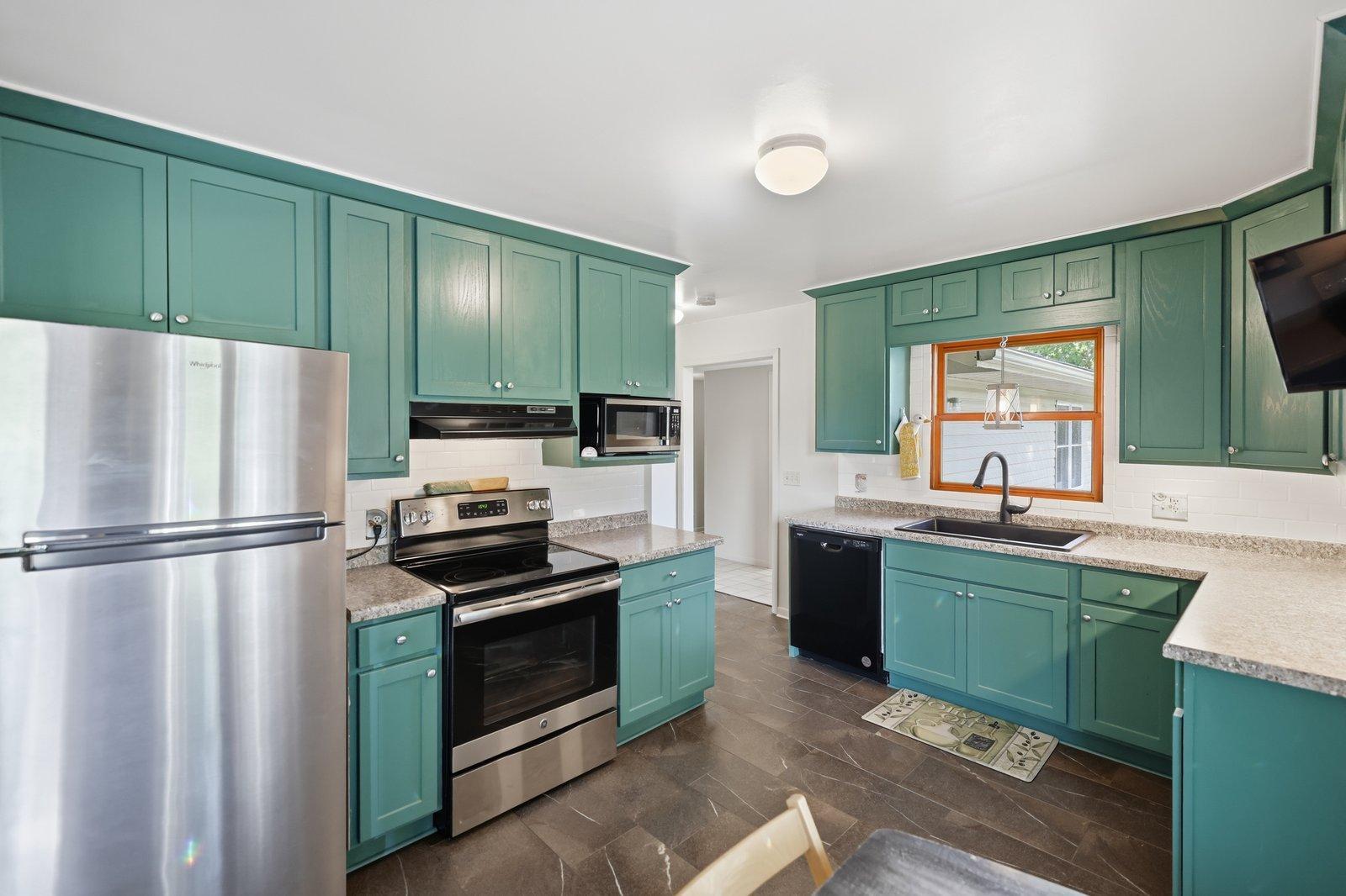 1963 single family home for sale at 535 6th Avenue SE in Aitkin, MN — 4 bed, 2 bath (photo 7 of 30)