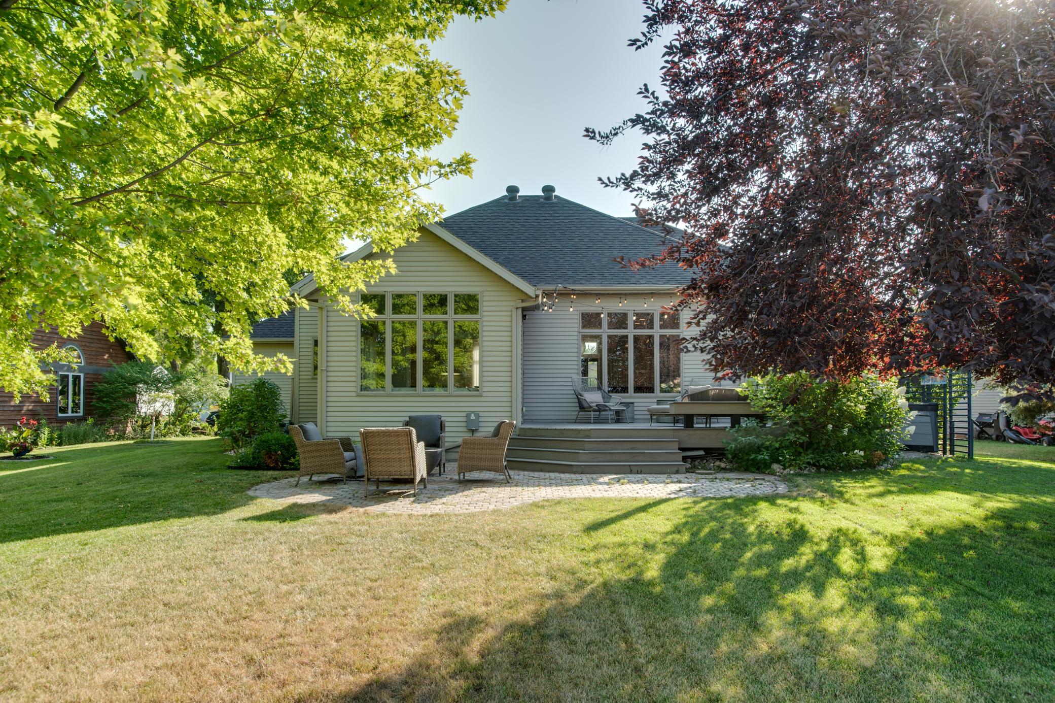 2002 single family home for sale at 431 Clearview Court in Moorhead, MN — 4 bed, 3 bath (photo 63 of 71)