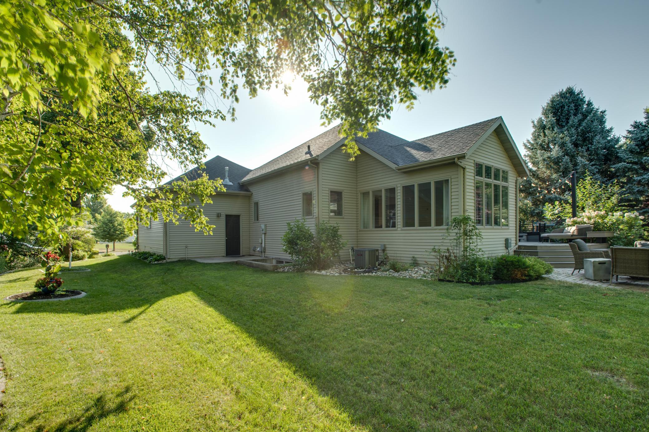 2002 single family home for sale at 431 Clearview Court in Moorhead, MN — 4 bed, 3 bath (photo 64 of 71)