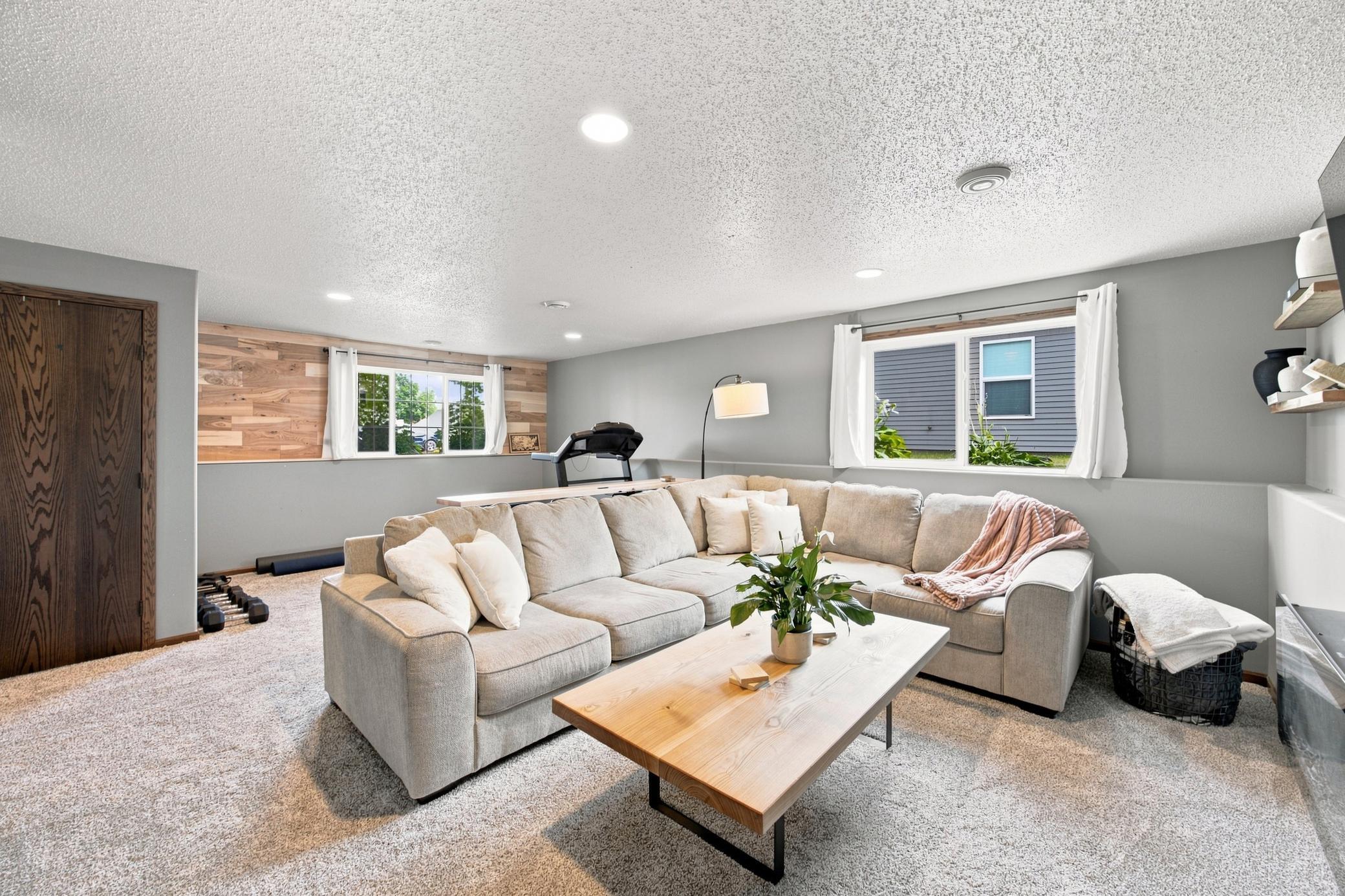 2009 single family home for sale at 1829 43rd Avenue S in Moorhead, MN — 4 bed, 3 bath (photo 27 of 38)
