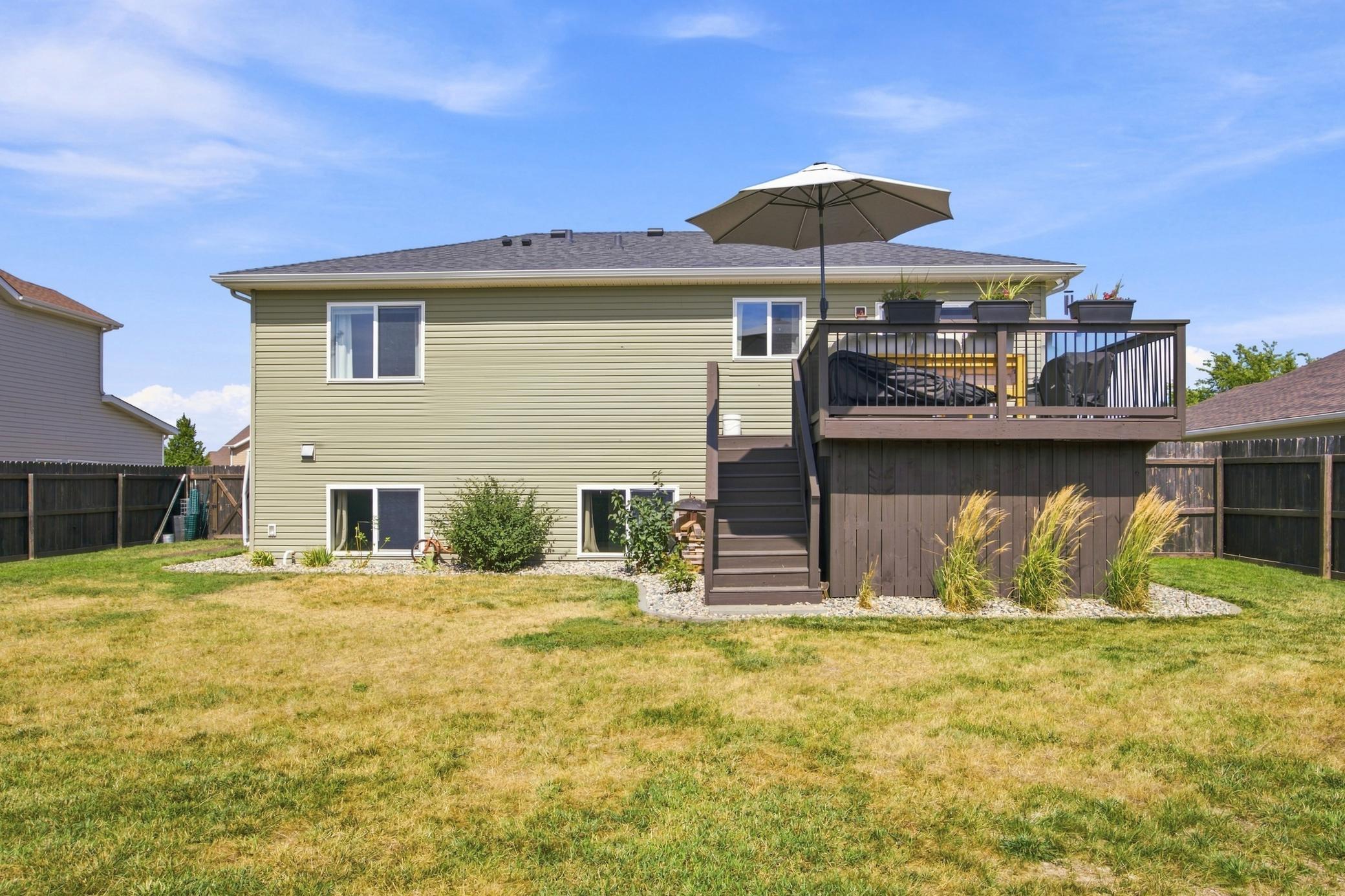 2009 single family home for sale at 1829 43rd Avenue S in Moorhead, MN — 4 bed, 3 bath (photo 6 of 38)