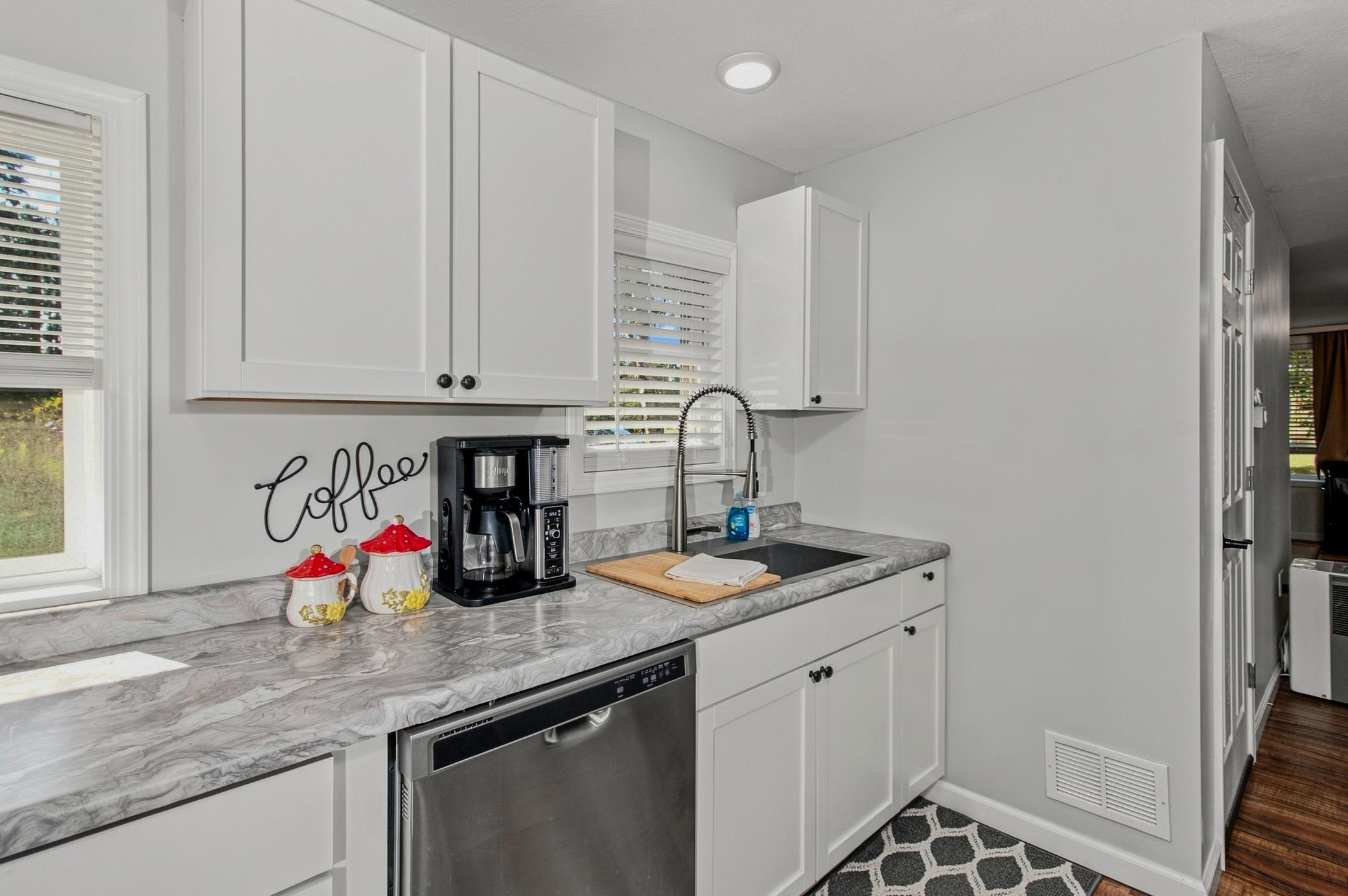 1965 single family home for sale at 6654 Wels Avenue in Brainerd, MN — 3 bed, 1 bath (photo 4 of 25)