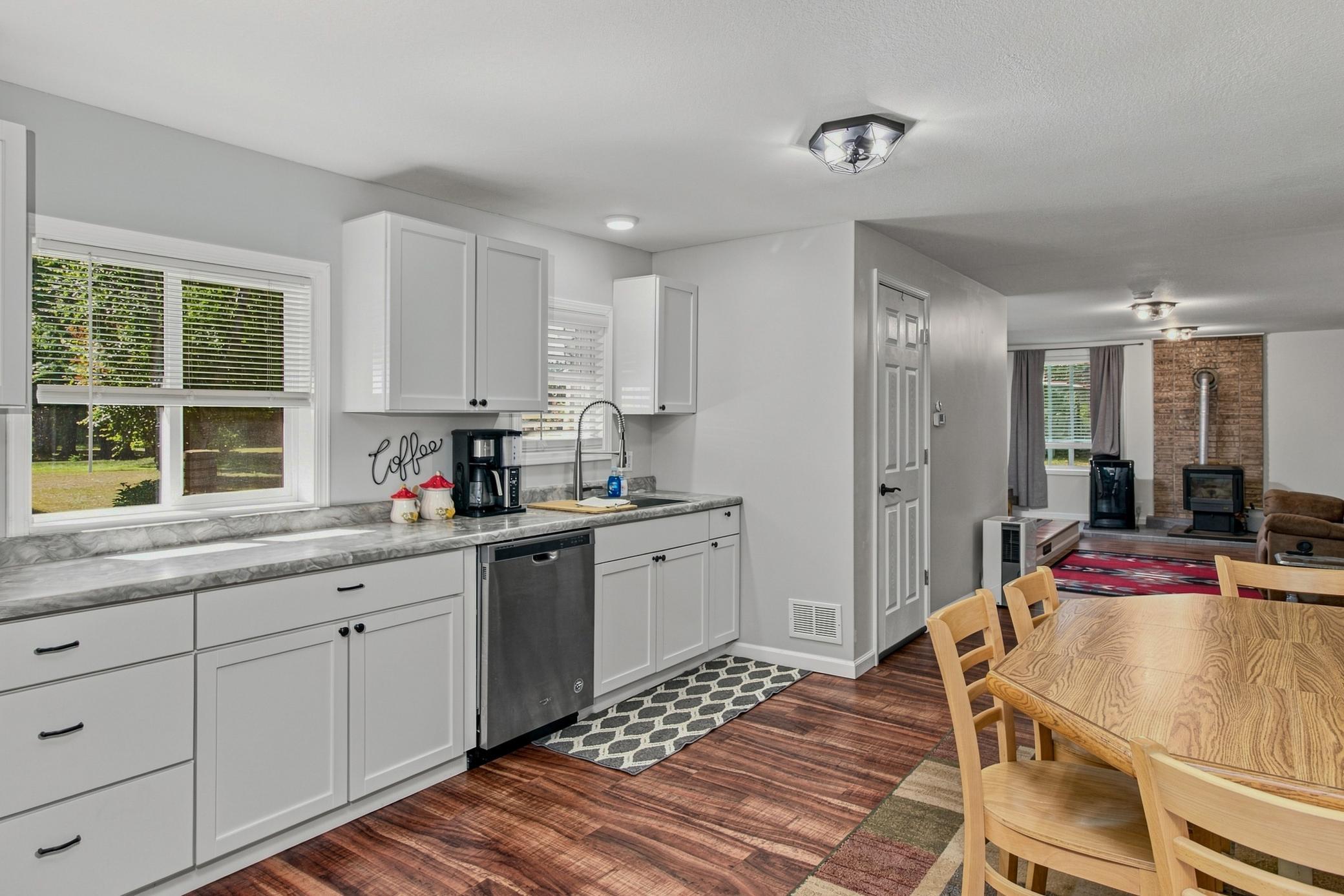 1965 single family home for sale at 6654 Wels Avenue in Brainerd, MN — 3 bed, 1 bath (photo 5 of 25)