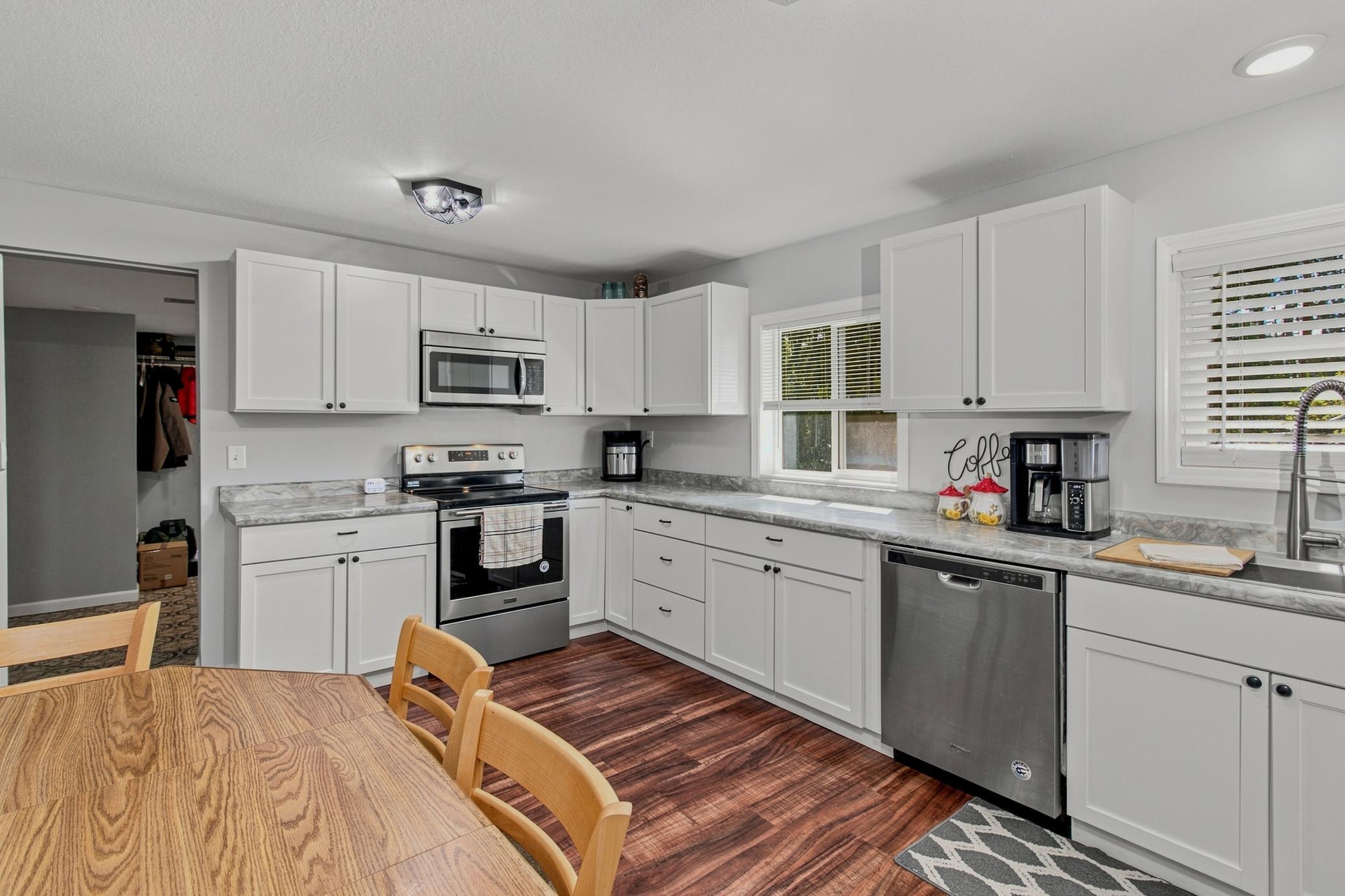 1965 single family home for sale at 6654 Wels Avenue in Brainerd, MN — 3 bed, 1 bath (photo 6 of 25)