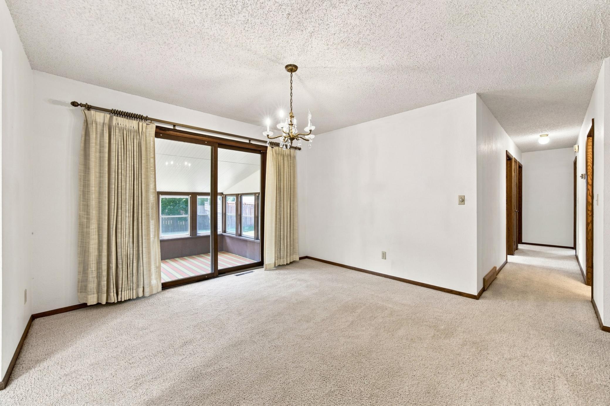 1976 single family home for sale at 2626 Eastgate Drive S in Fargo, ND — 3 bed, 3 bath (photo 11 of 40)