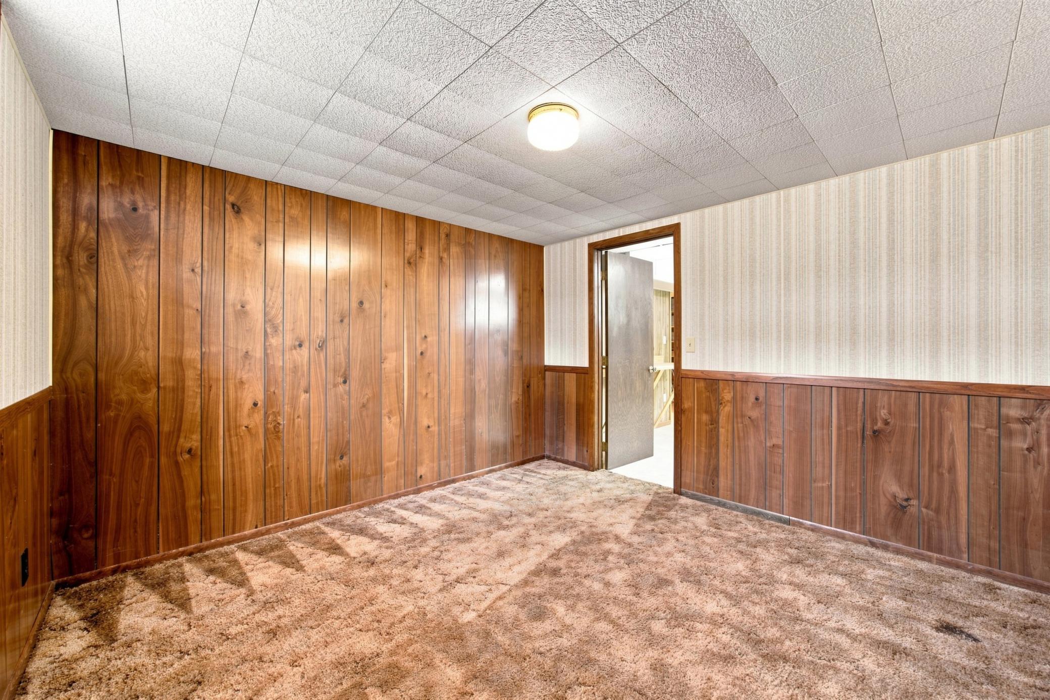 1976 single family home for sale at 2626 Eastgate Drive S in Fargo, ND — 3 bed, 3 bath (photo 21 of 40)
