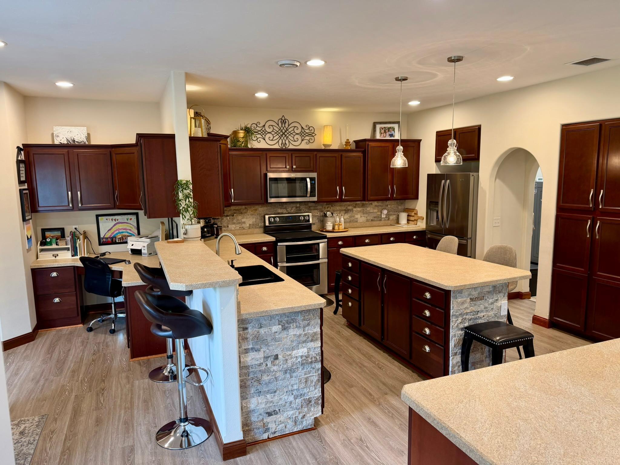 2009 single family home for sale at 3318 Highland Drive NE in Bemidji, MN — 4 bed, 3 bath (photo 11 of 73)