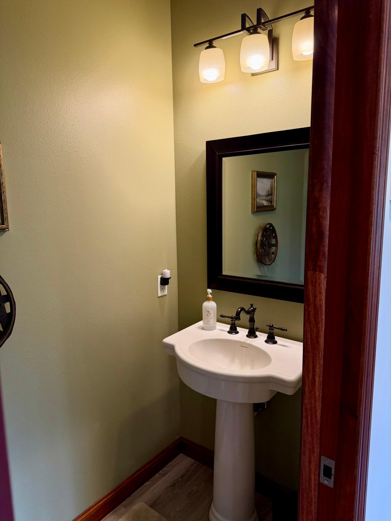 2009 single family home for sale at 3318 Highland Drive NE in Bemidji, MN — 4 bed, 3 bath (photo 36 of 73)