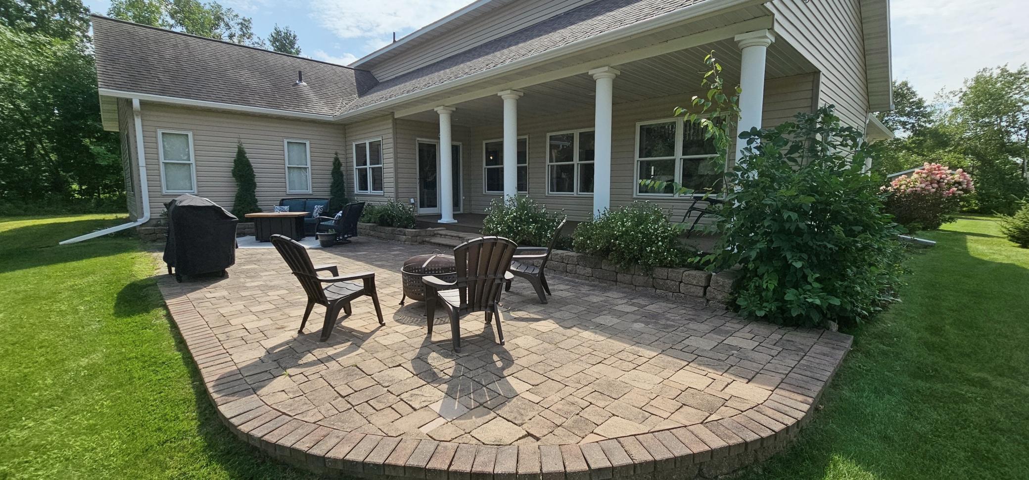 2009 single family home for sale at 3318 Highland Drive NE in Bemidji, MN — 4 bed, 3 bath (photo 7 of 73)