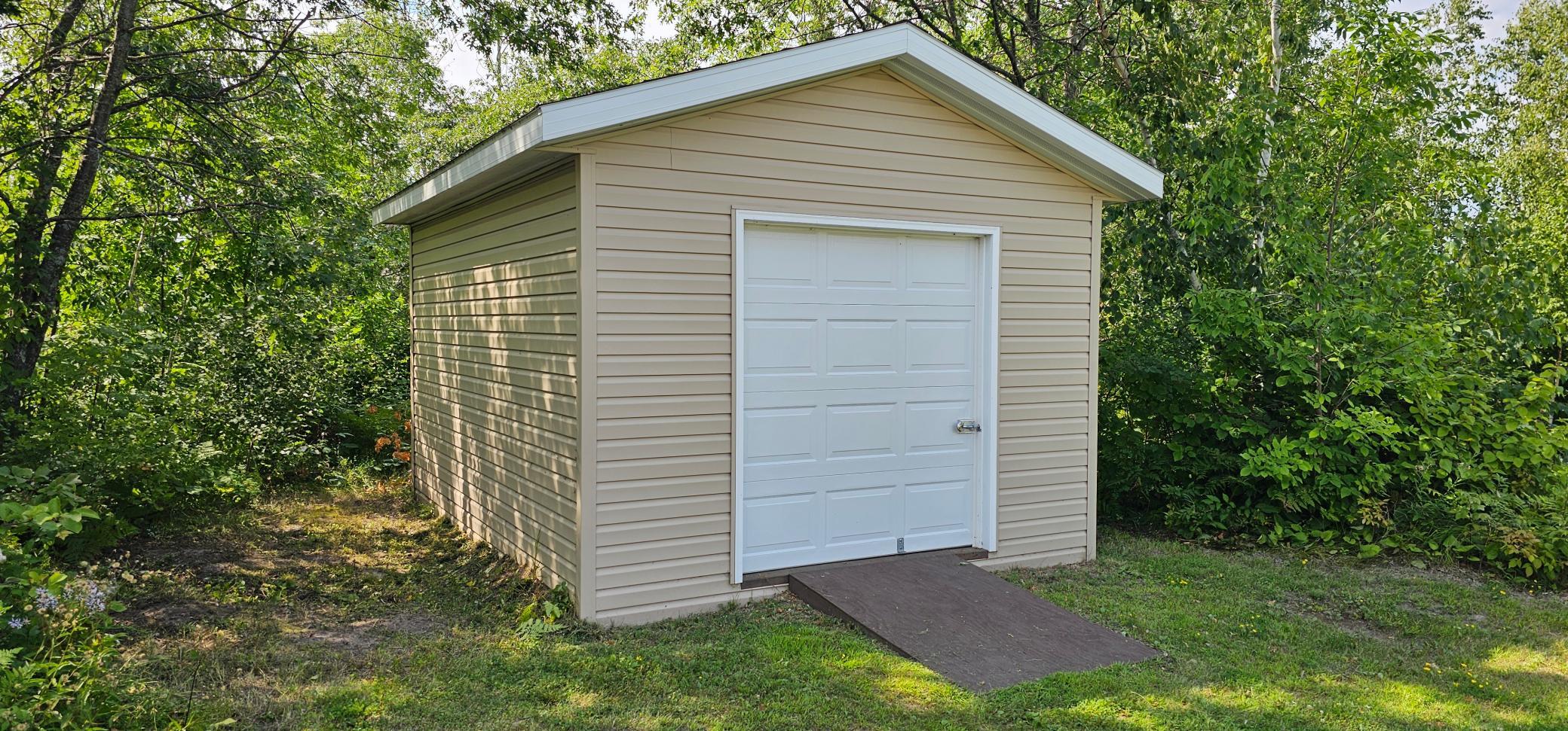 2009 single family home for sale at 3318 Highland Drive NE in Bemidji, MN — 4 bed, 3 bath (photo 9 of 73)