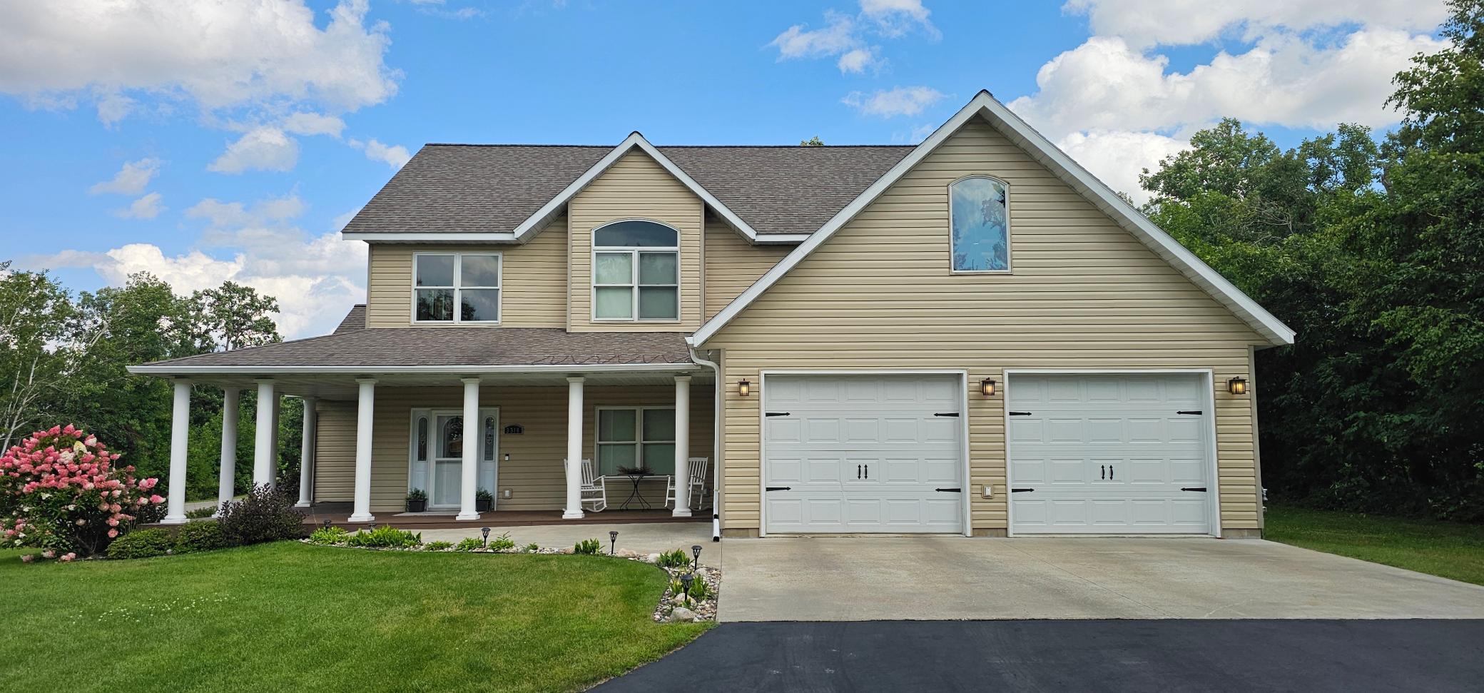 2009 single family home for sale at 3318 Highland Drive NE in Bemidji, MN — 4 bed, 3 bath (photo 2 of 62)