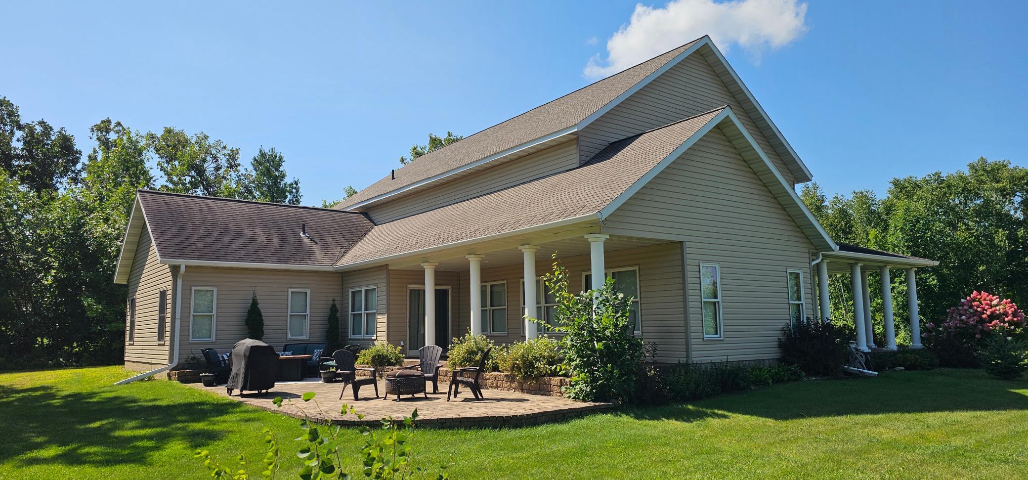 2009 single family home for sale at 3318 Highland Drive NE in Bemidji, MN — 4 bed, 3 bath (photo 5 of 62)