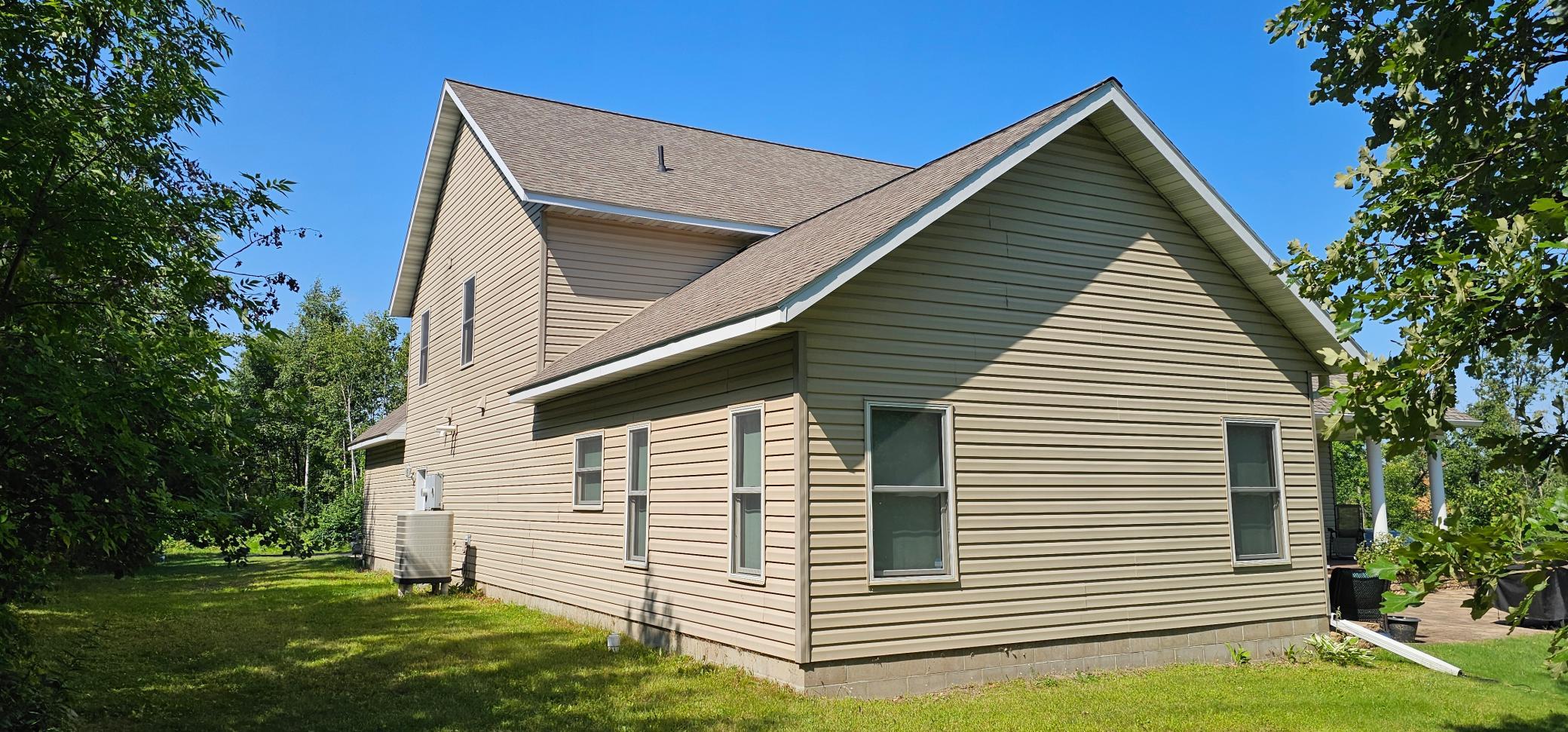 2009 single family home for sale at 3318 Highland Drive NE in Bemidji, MN — 4 bed, 3 bath (photo 8 of 62)