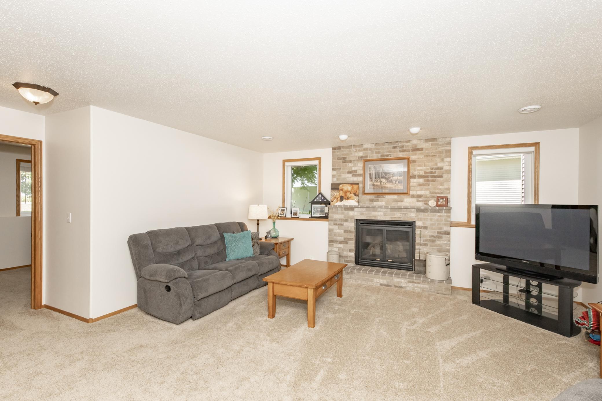 2003 single family home for sale at 1206 47th Avenue N in Fargo, ND — 4 bed, 3 bath (photo 34 of 68)