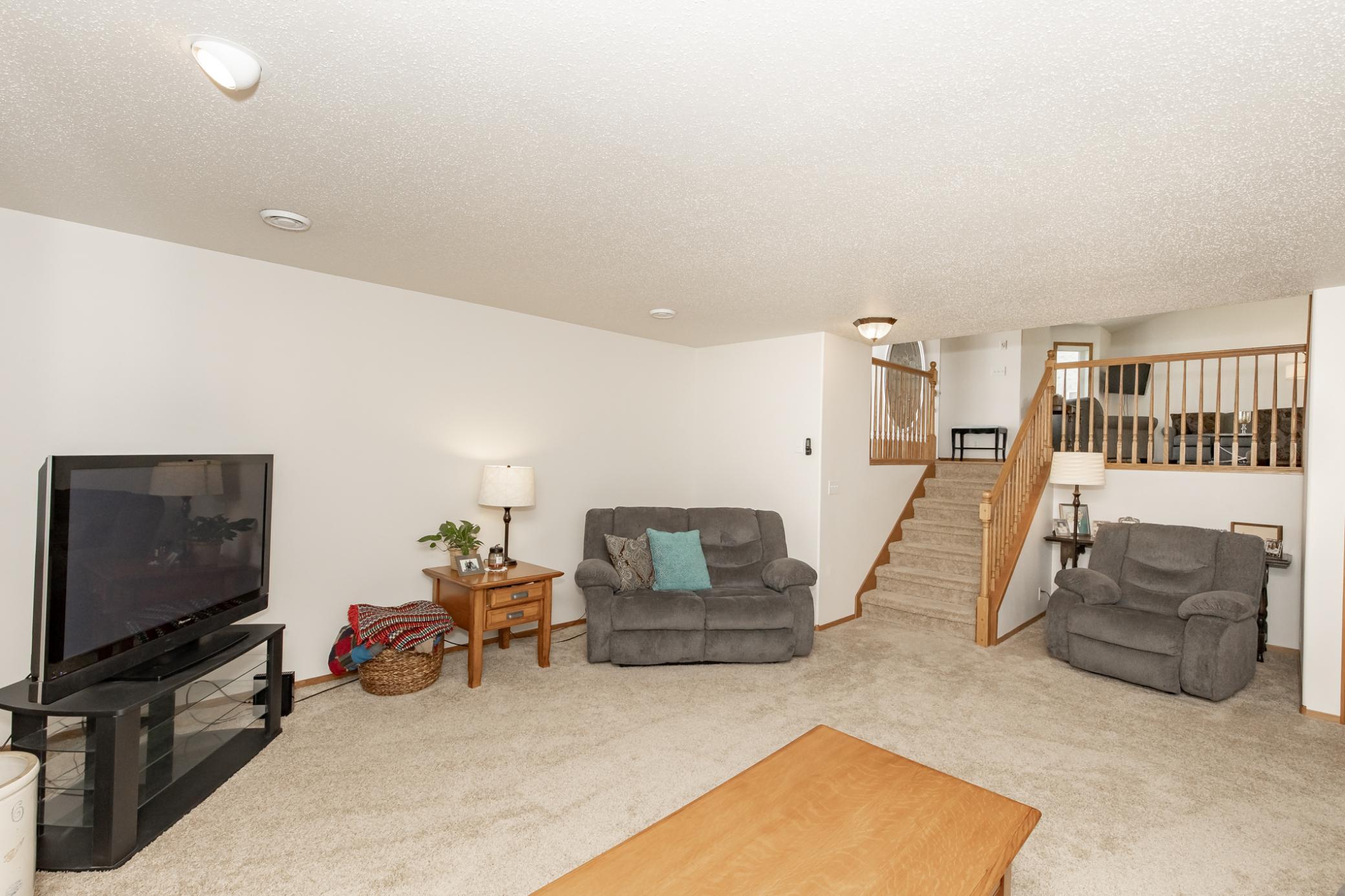 2003 single family home for sale at 1206 47th Avenue N in Fargo, ND — 4 bed, 3 bath (photo 36 of 68)