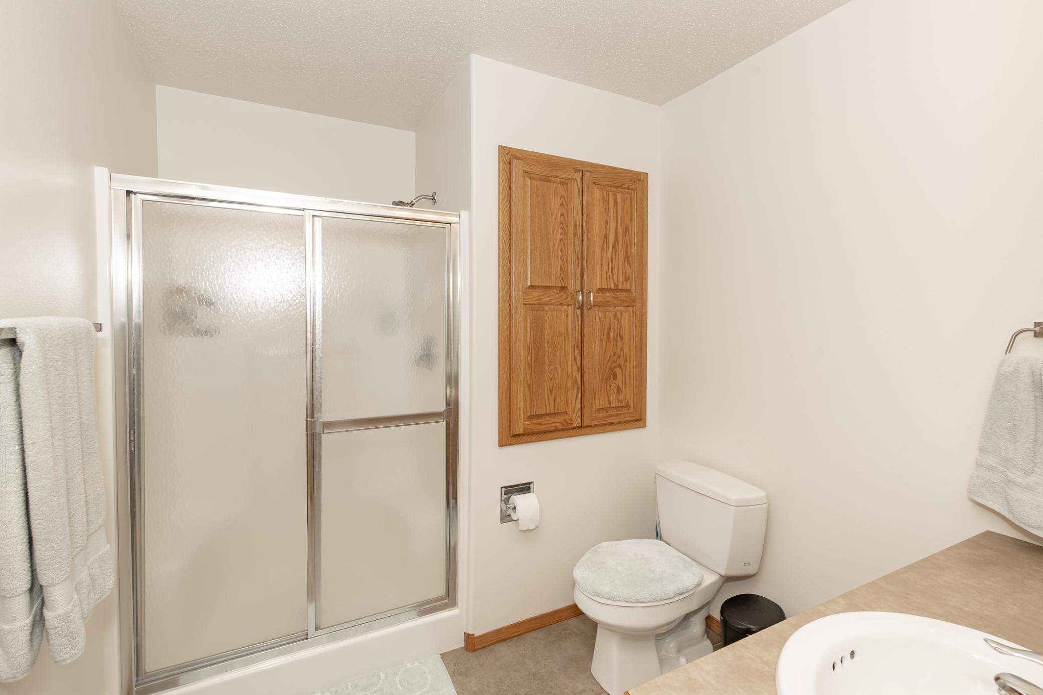 2003 single family home for sale at 1206 47th Avenue N in Fargo, ND — 4 bed, 3 bath (photo 41 of 68)