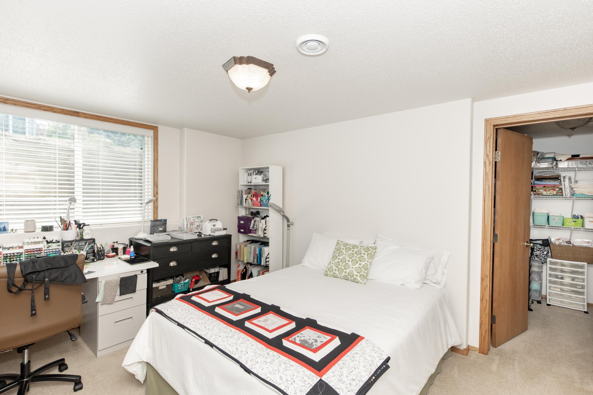 2003 single family home for sale at 1206 47th Avenue N in Fargo, ND — 4 bed, 3 bath (photo 46 of 68)
