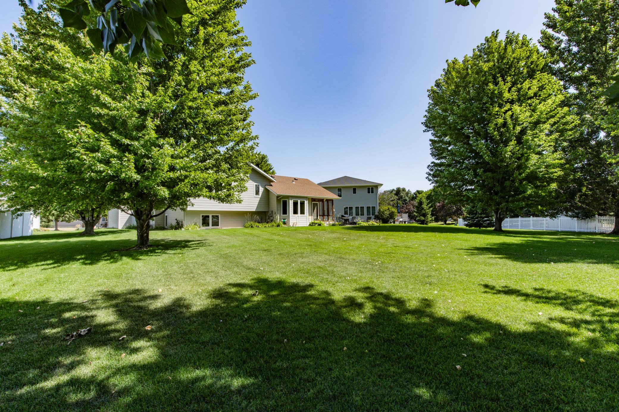 2003 single family home for sale at 1206 47th Avenue N in Fargo, ND — 4 bed, 3 bath (photo 61 of 68)