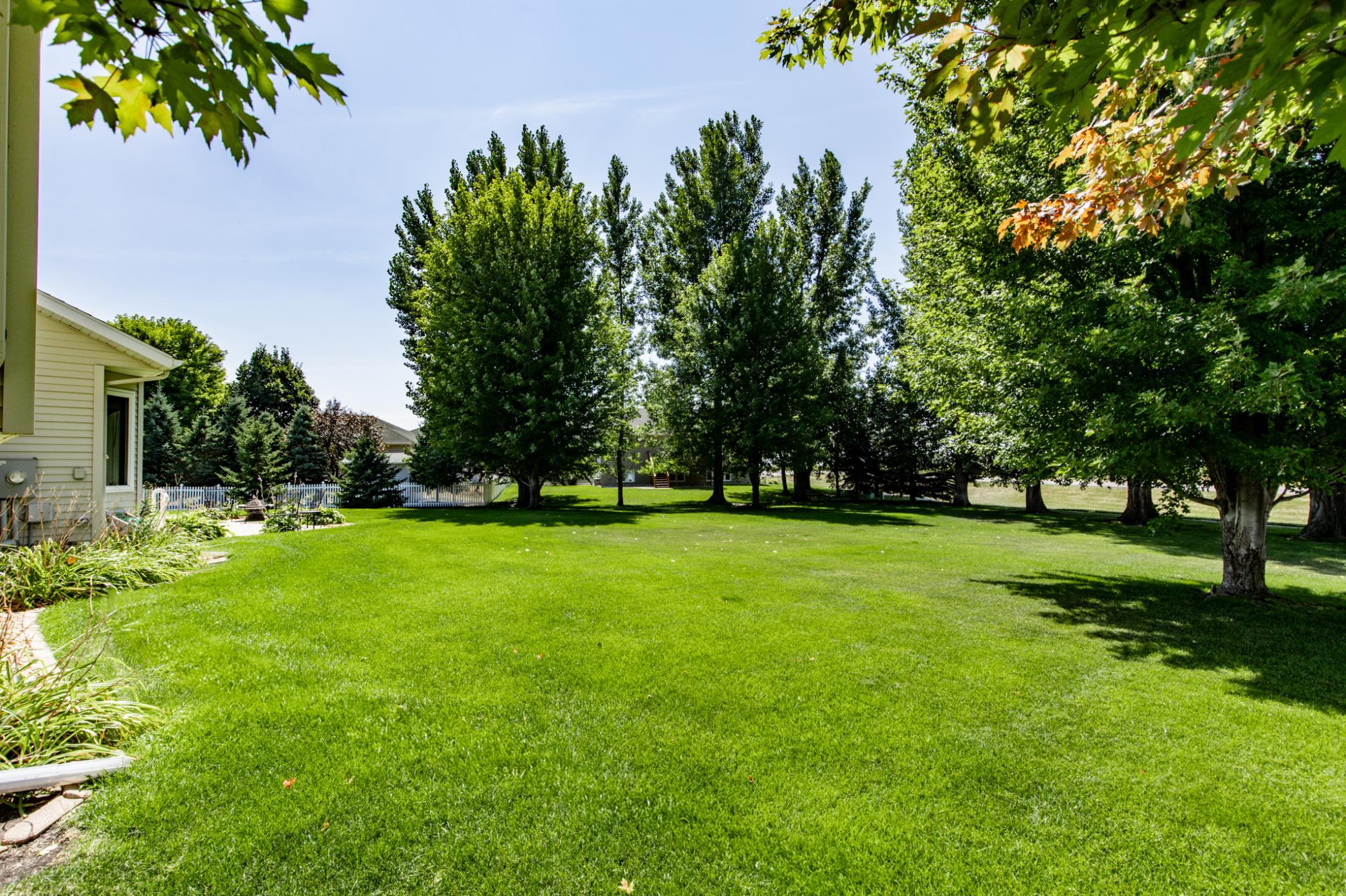 2003 single family home for sale at 1206 47th Avenue N in Fargo, ND — 4 bed, 3 bath (photo 62 of 68)