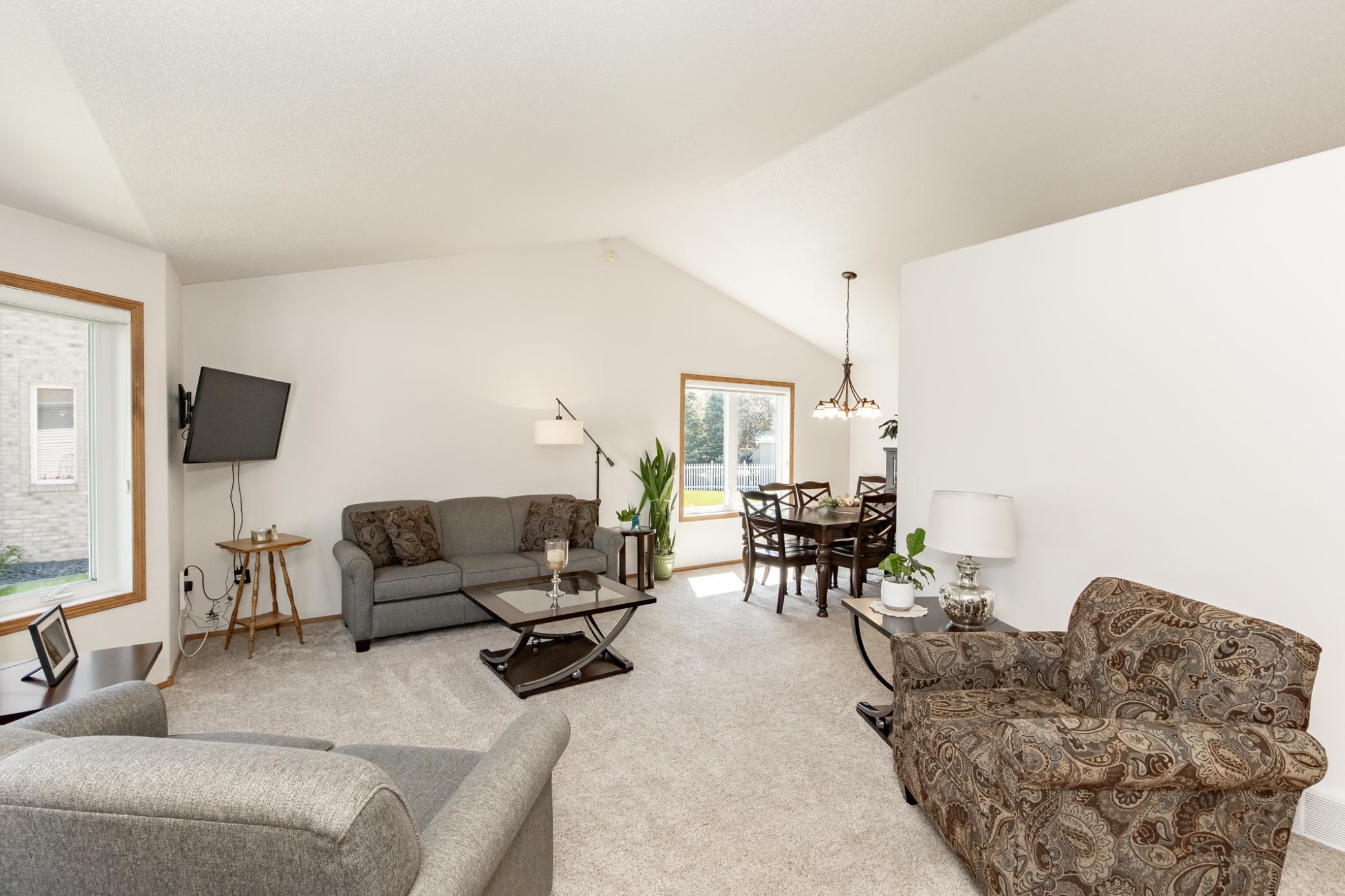2003 single family home for sale at 1206 47th Avenue N in Fargo, ND — 4 bed, 3 bath (photo 8 of 68)