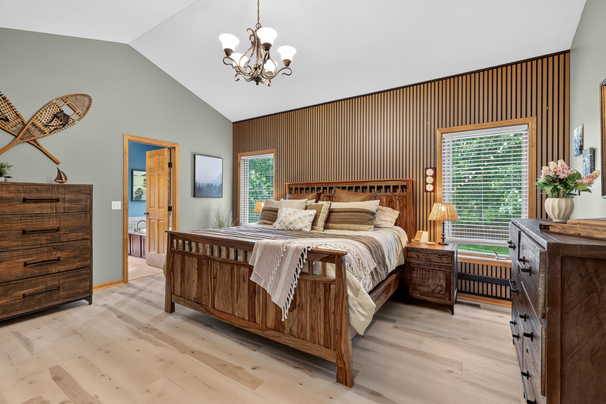 2005 single family home for sale at 24773 Cove Trail in Nisswa, MN — 5 bed, 3 bath (photo 11 of 43)